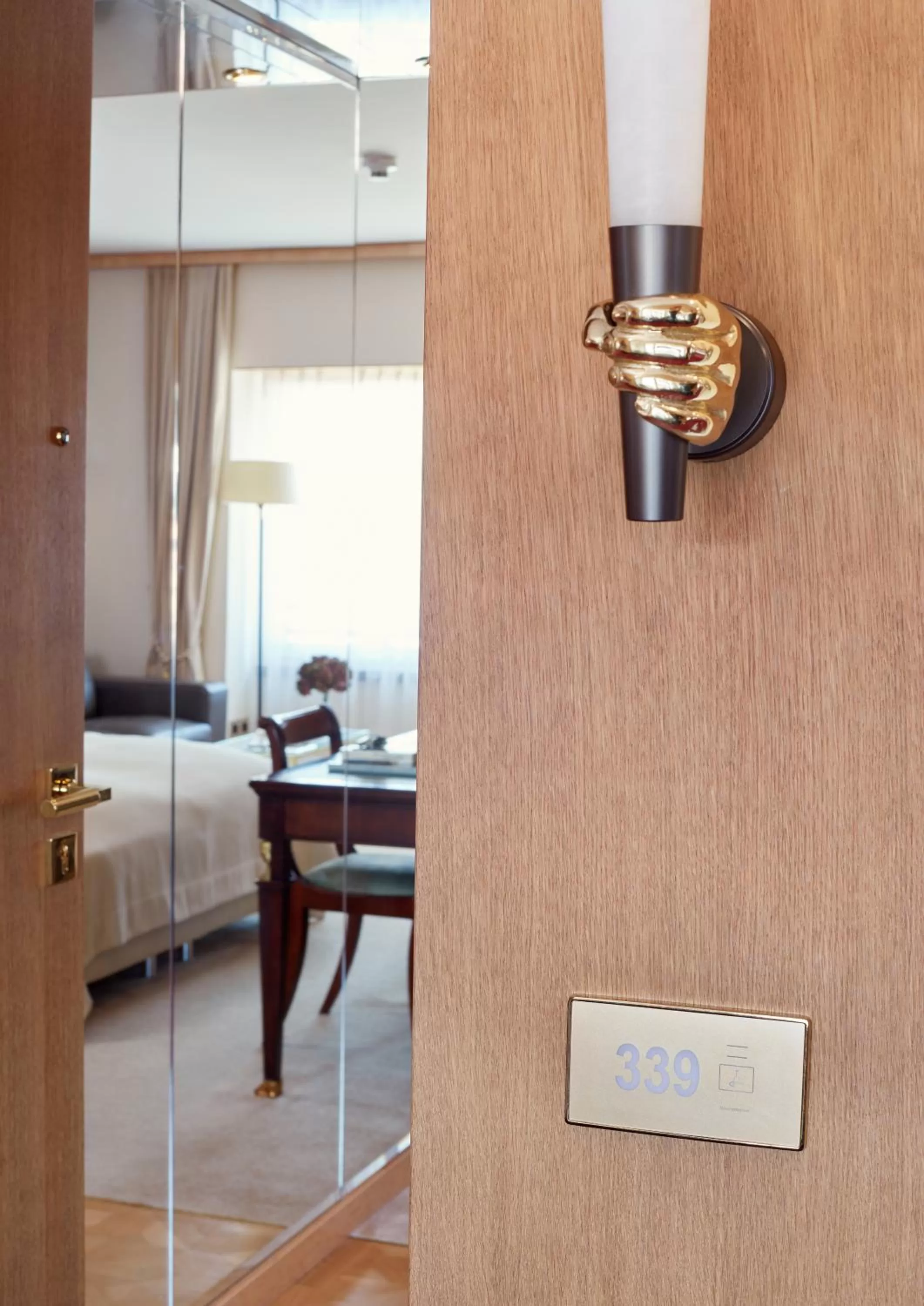 Photo of the whole room, Bed in Living Hotel De Medici