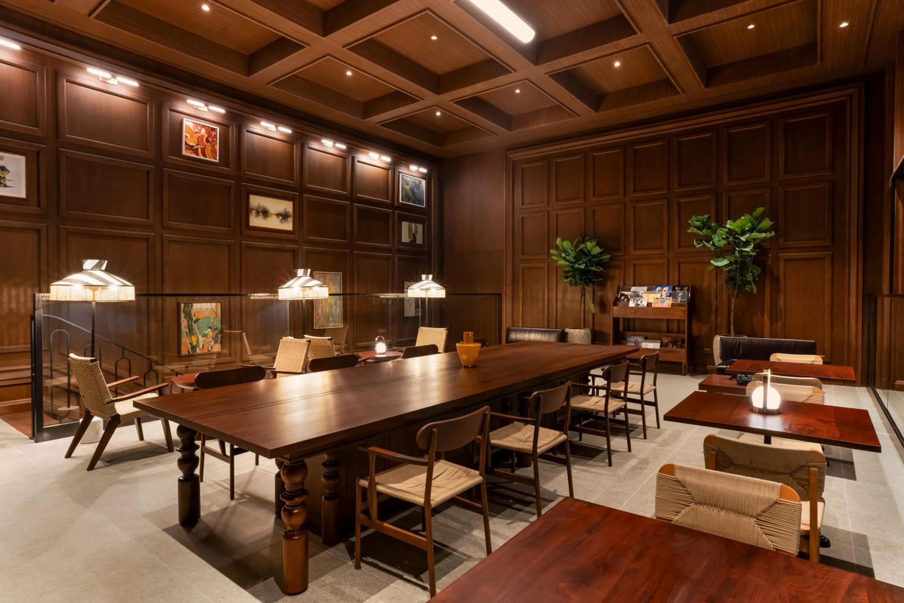 Lounge or bar in L7 WEST LAKE HANOI by LOTTE HOTELS