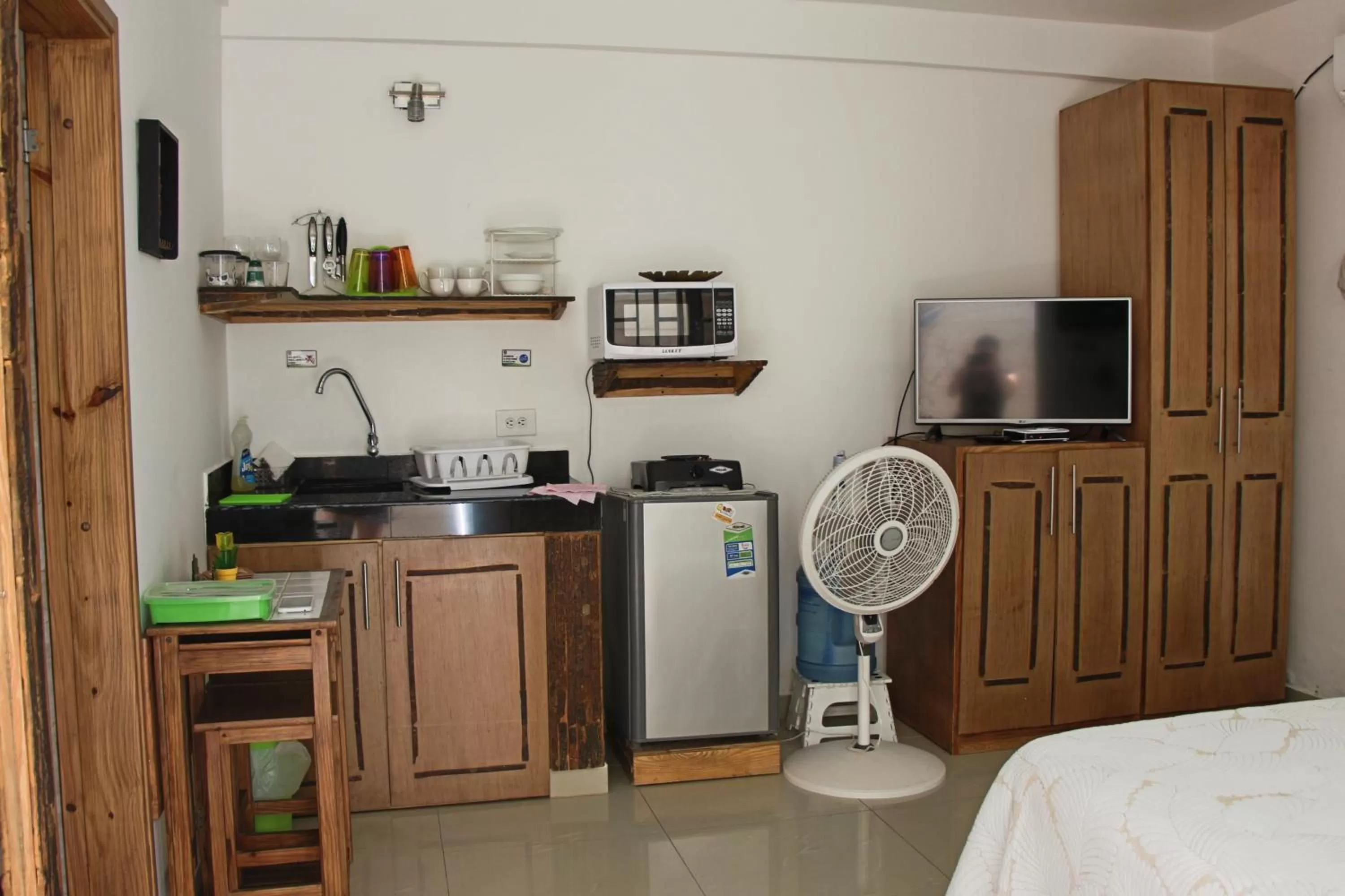 Kitchen/Kitchenette in Hospedaje Solymar Sarie Bay