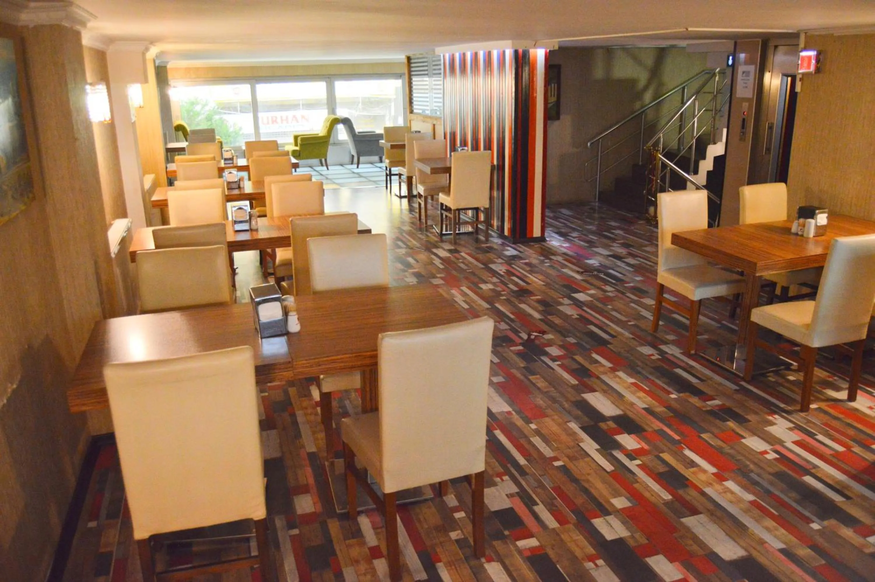 Restaurant/places to eat in Comfort Downtown Istanbul Hotel