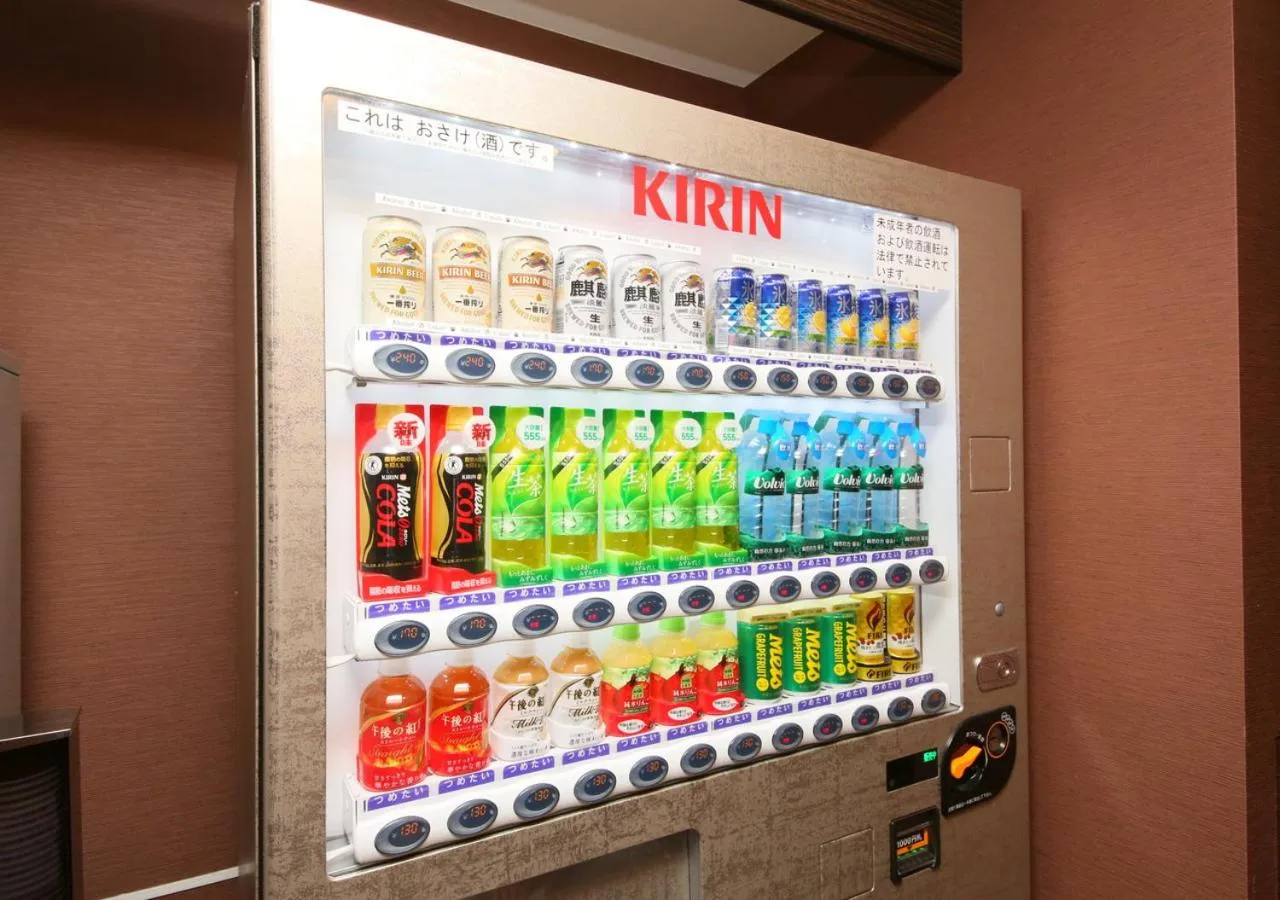 vending machine in APA Hotel Shinjuku Gyoemmae