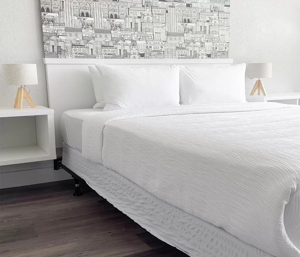 Bed in Oneway Savannah