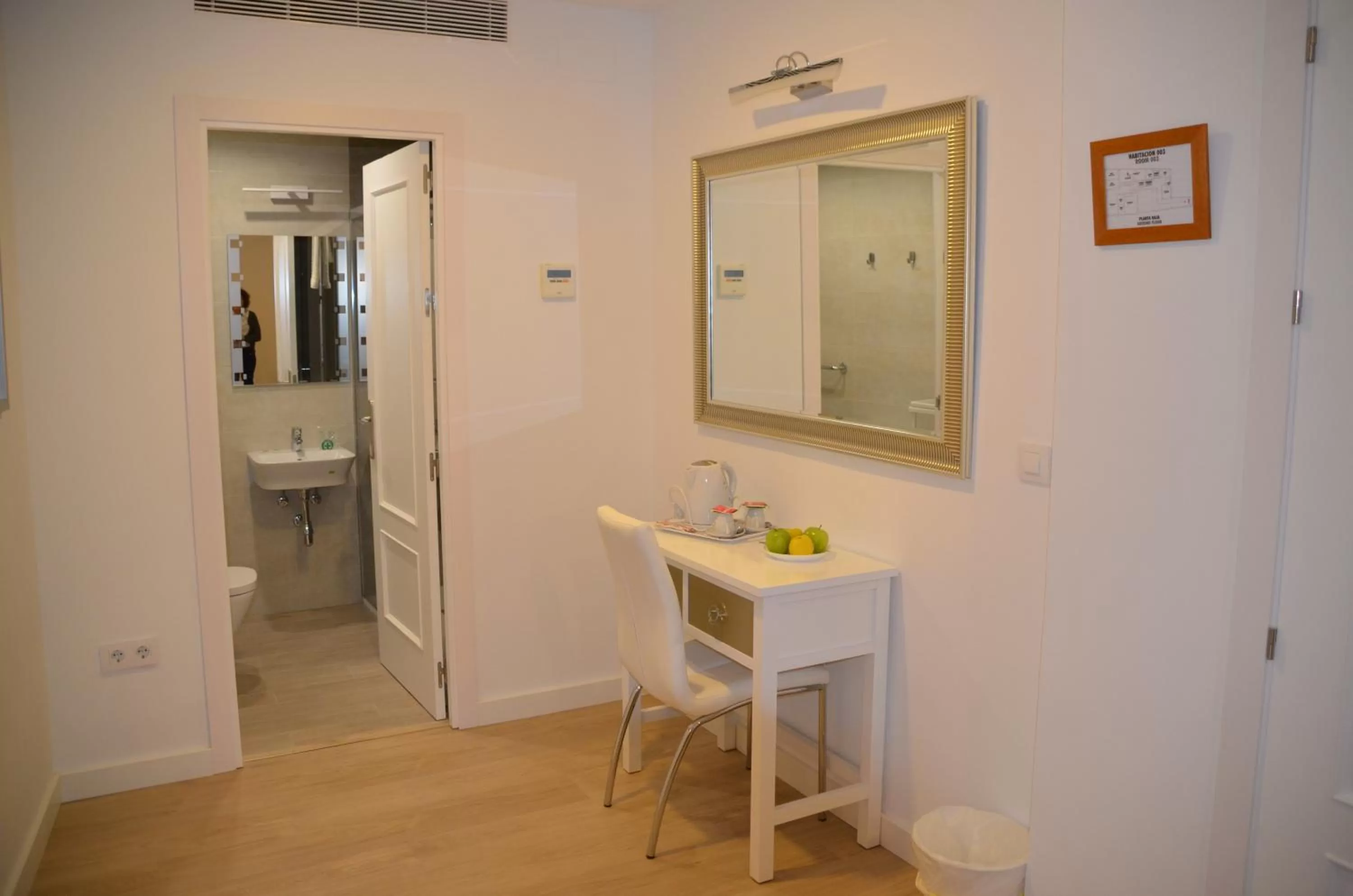 Coffee/tea facilities in Hotel Doña Lina