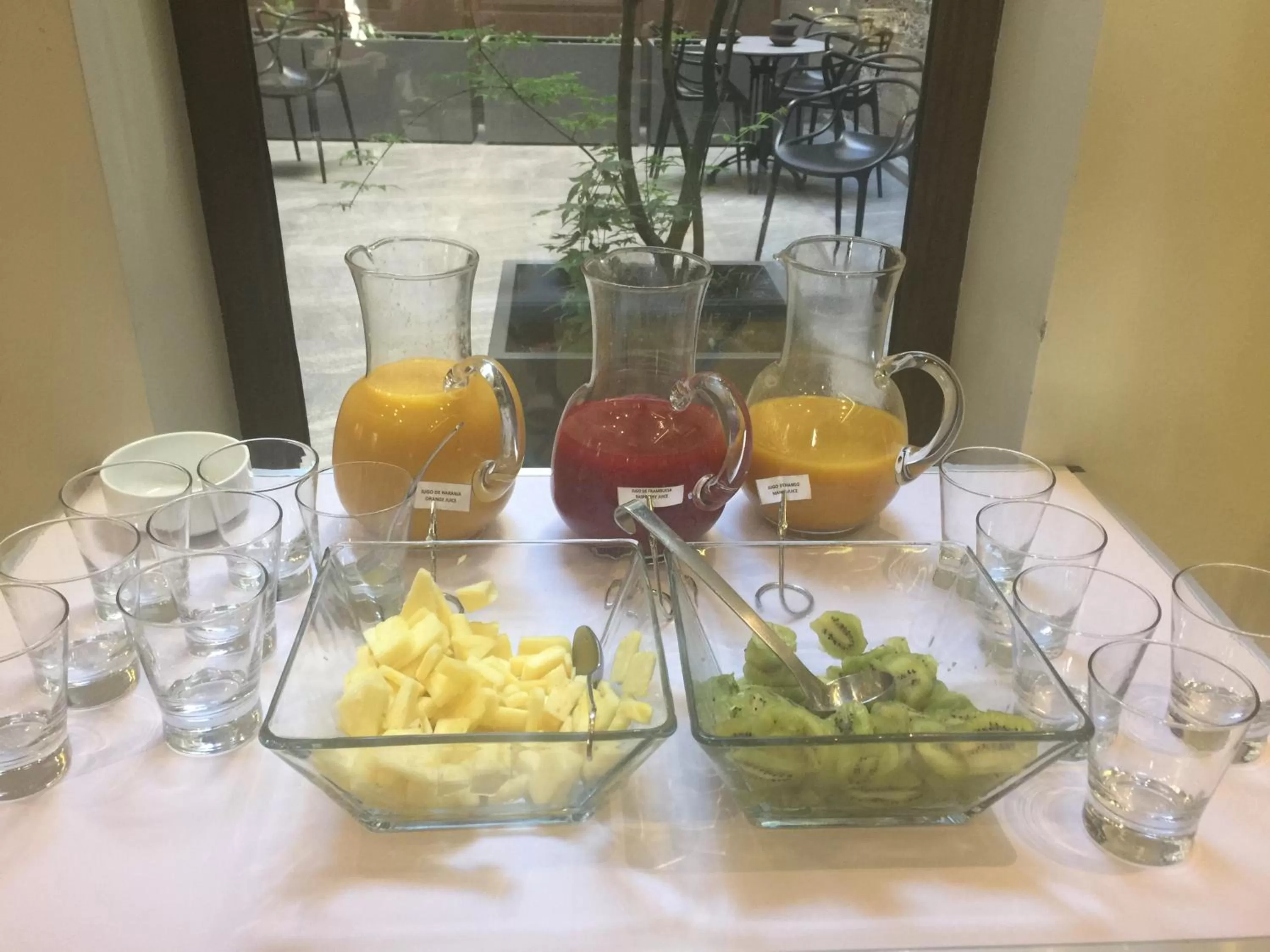 Buffet breakfast in Hotel Altiplanico Bellas Artes