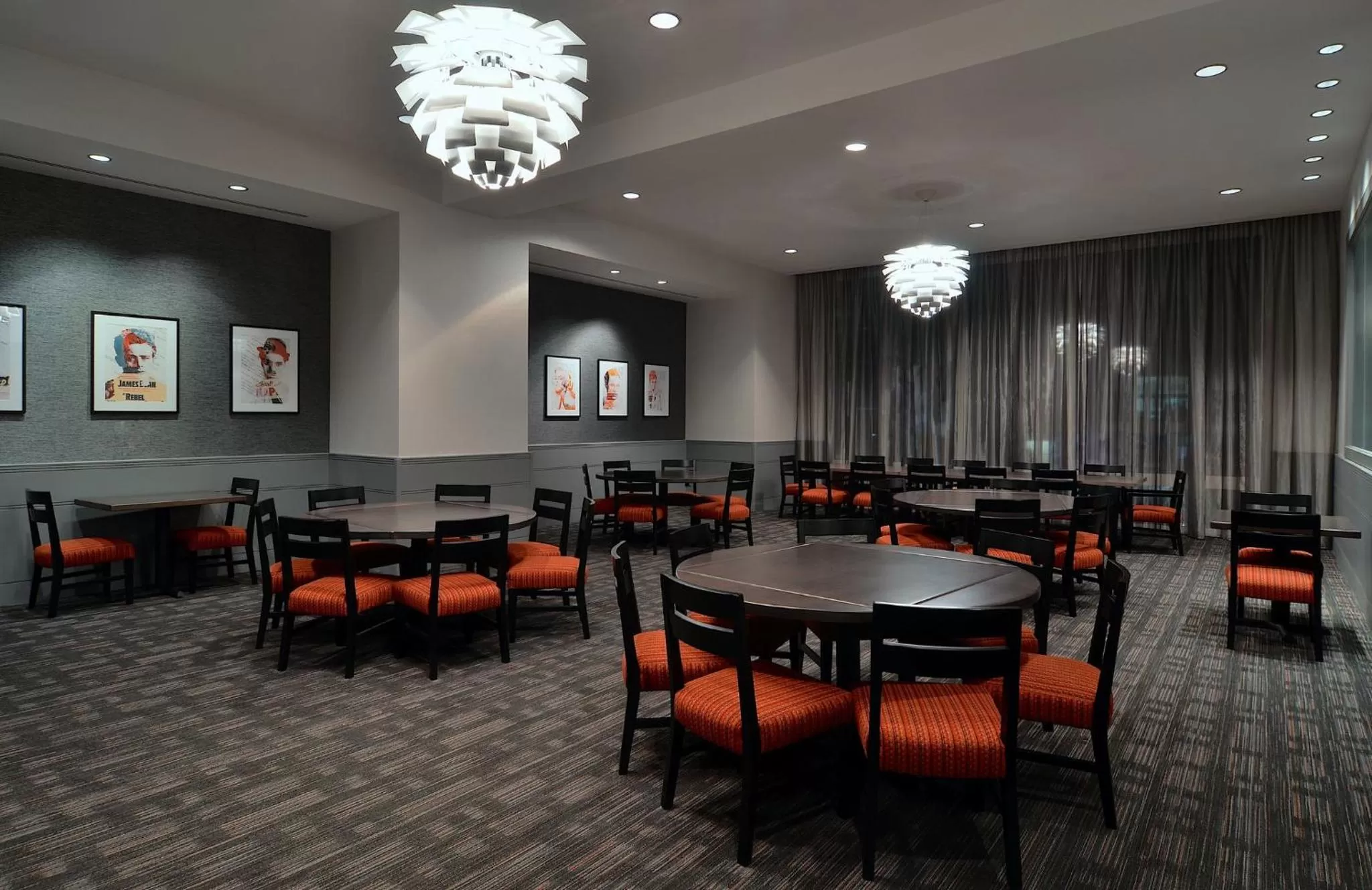 Restaurant/places to eat in Loews Hollywood Hotel