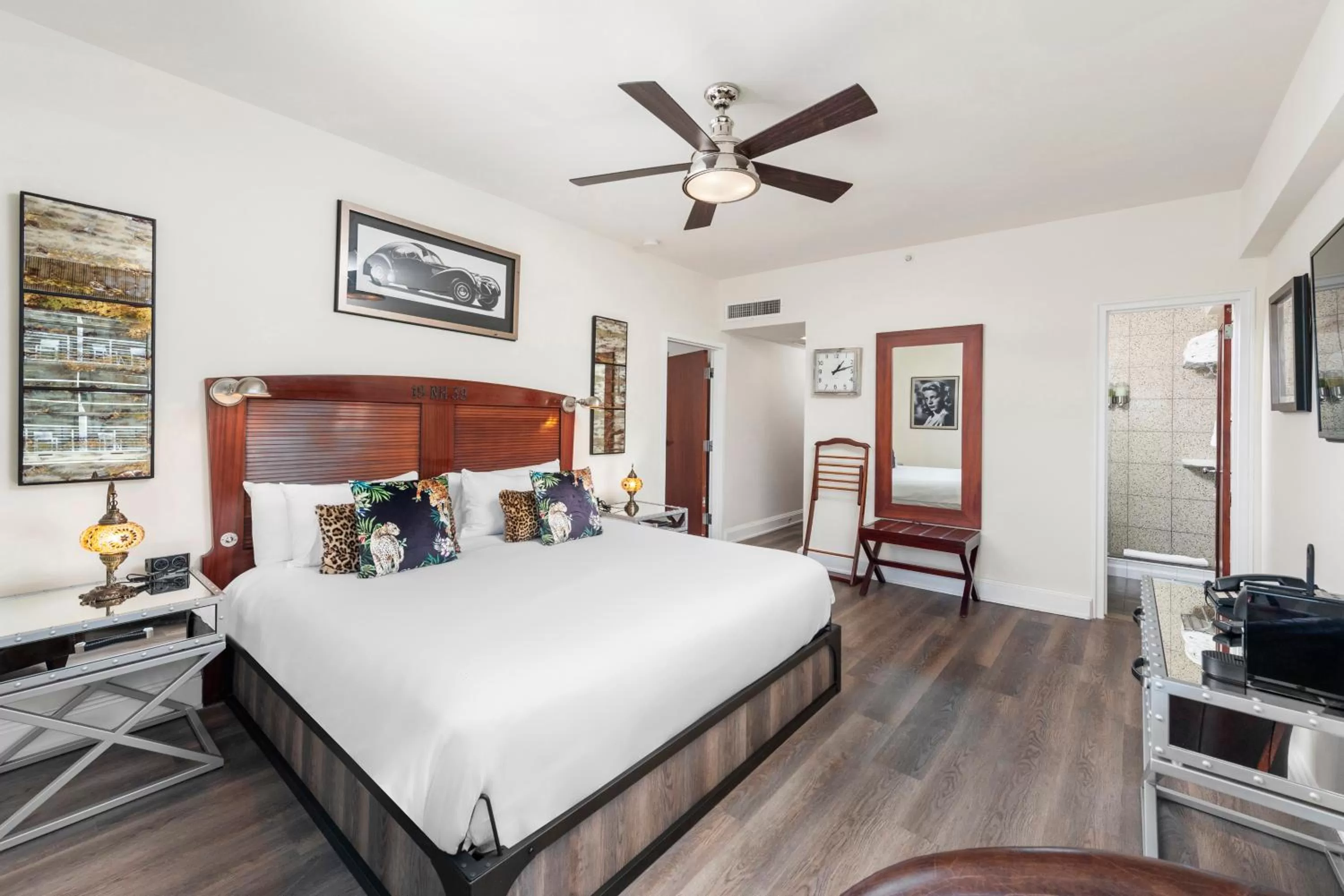 Bedroom, Bed in National Hotel, An Adult Only Oceanfront Resort