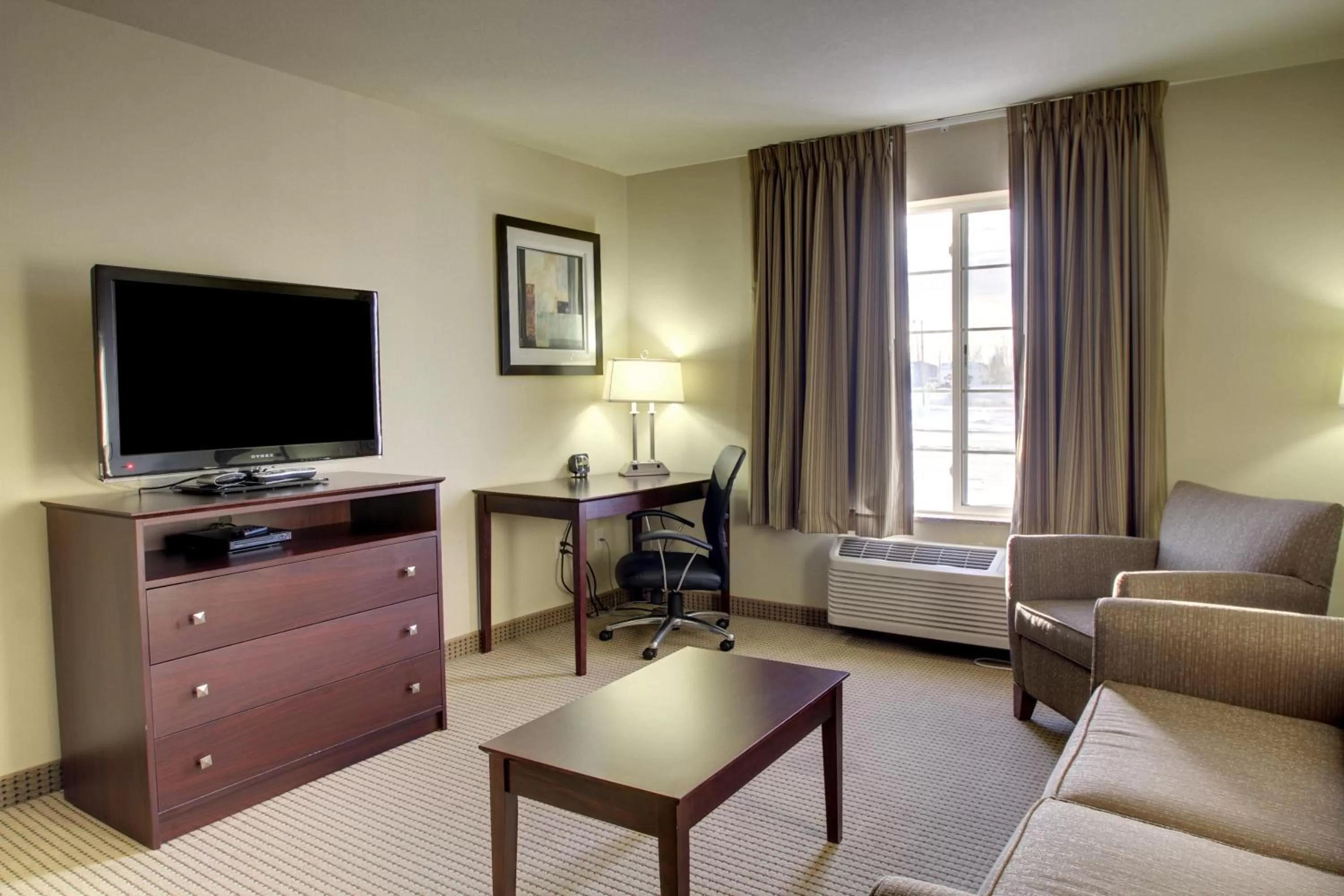 TV and multimedia in Cobblestone Inn & Suites-Winterset