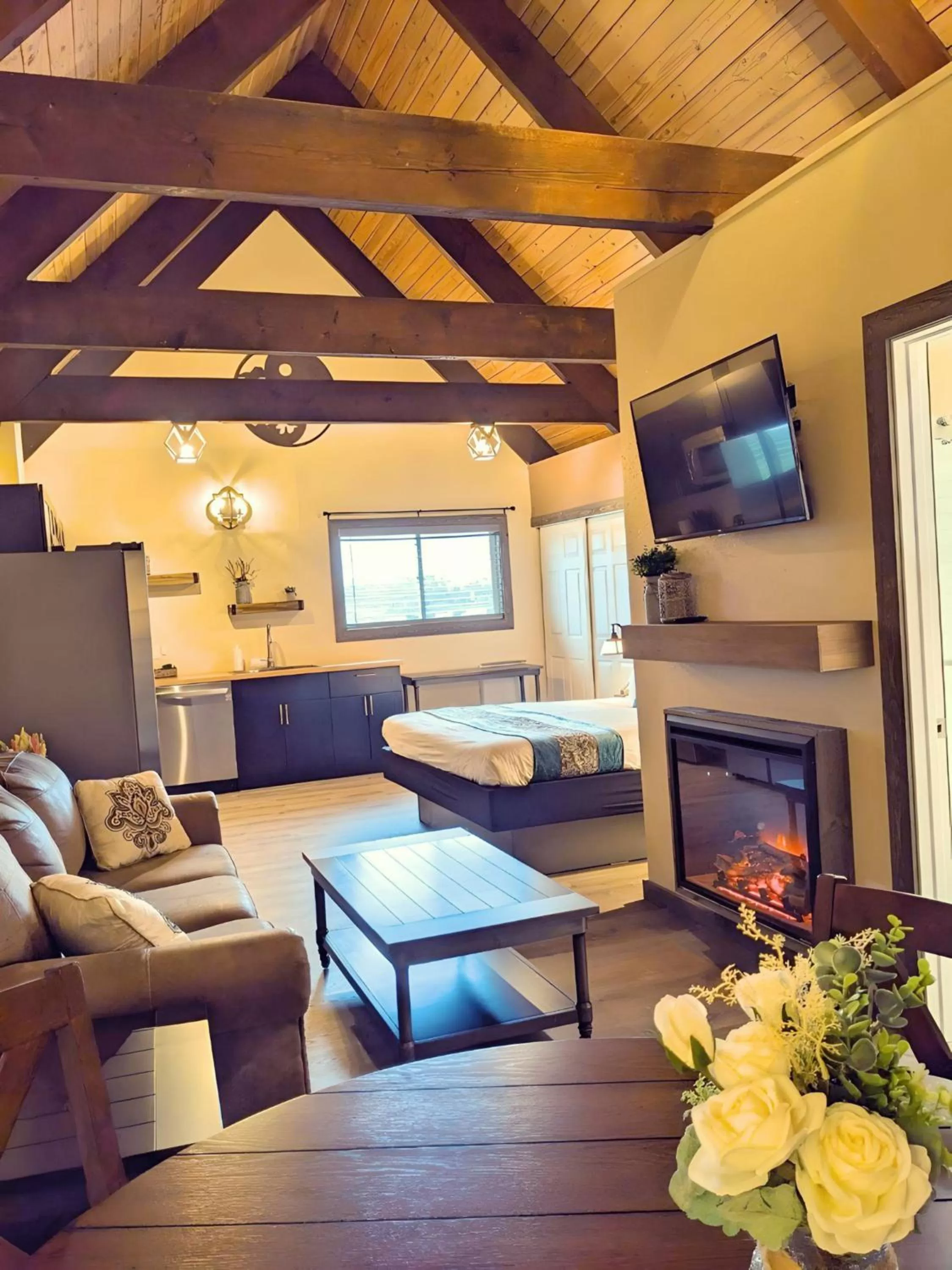 Photo of the whole room, Seating Area in Wanderlust Inn