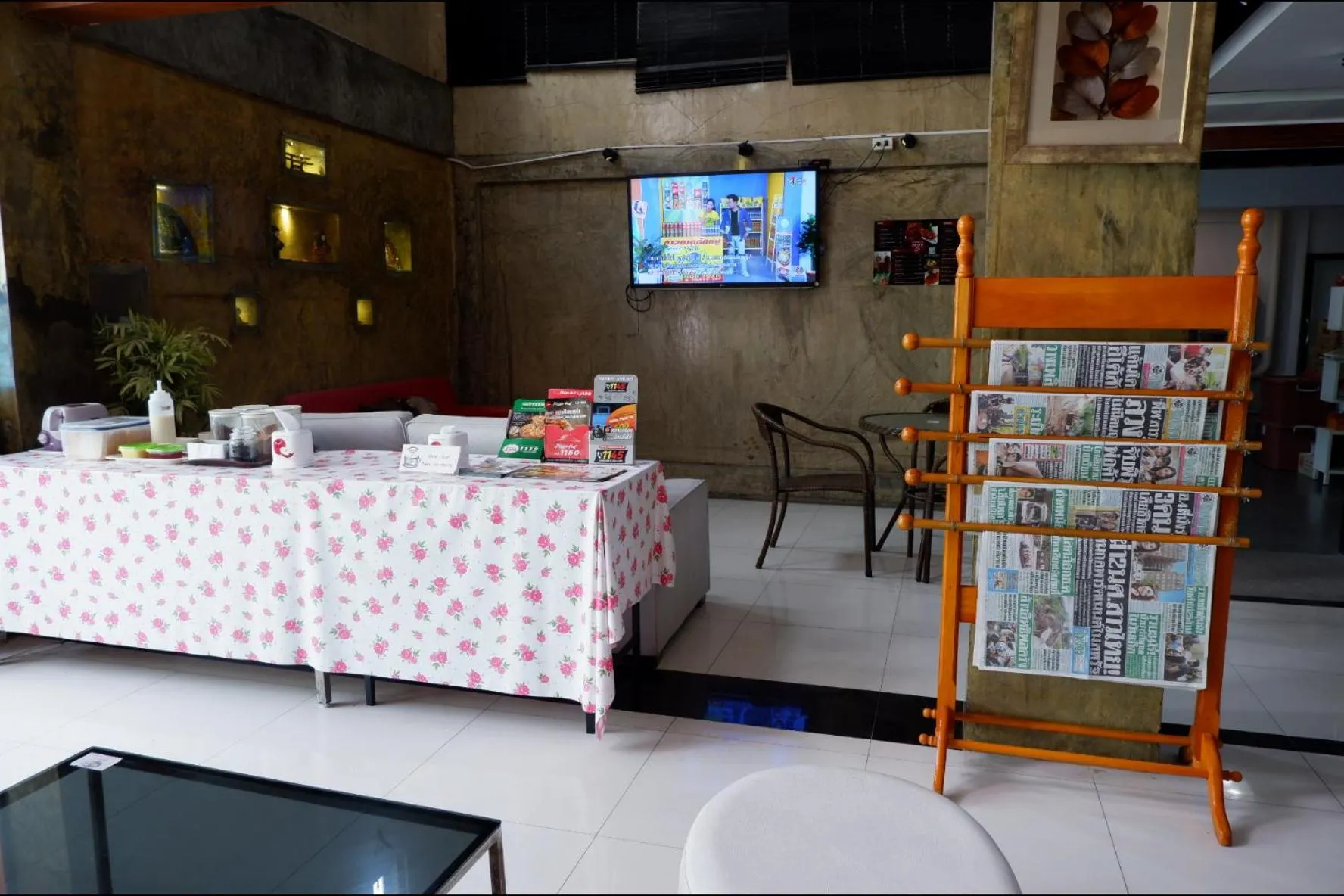 Lobby or reception in Izen Budget Hotel & Residence