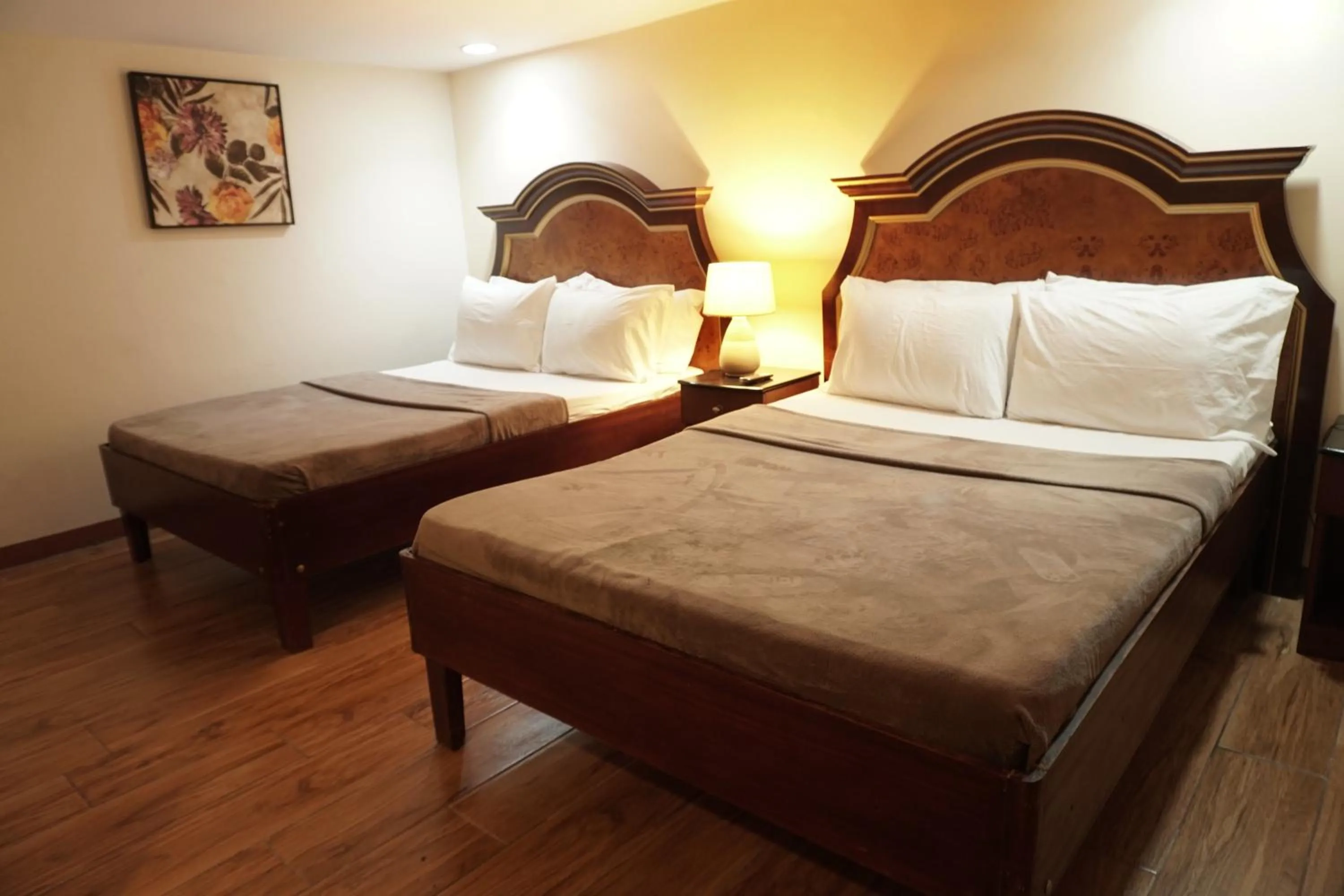 Bedroom, Bed in 1775 Adriatico Suites