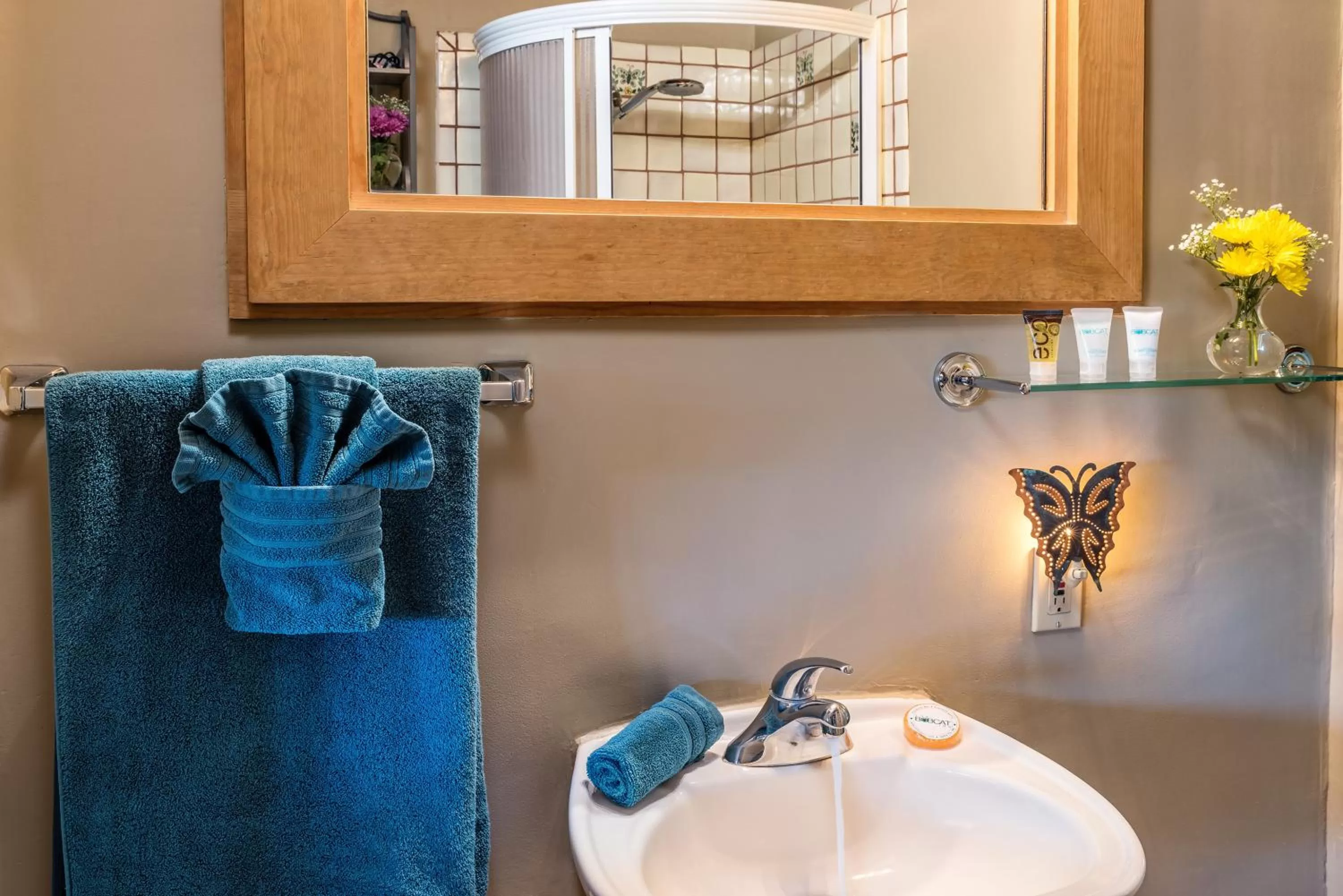 Bathroom in Bobcat Inn