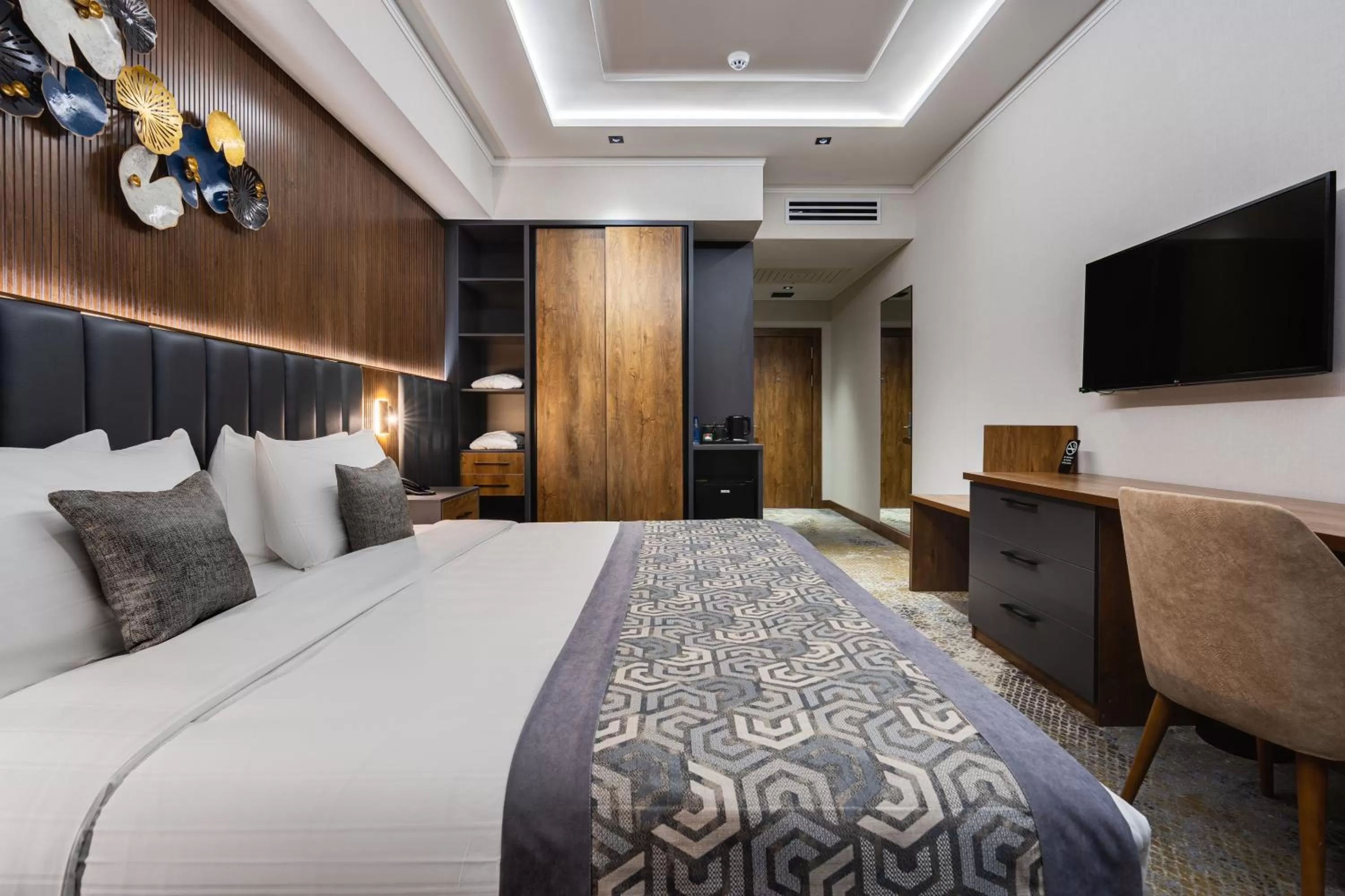 Bed in Shamsan Airport Hotel