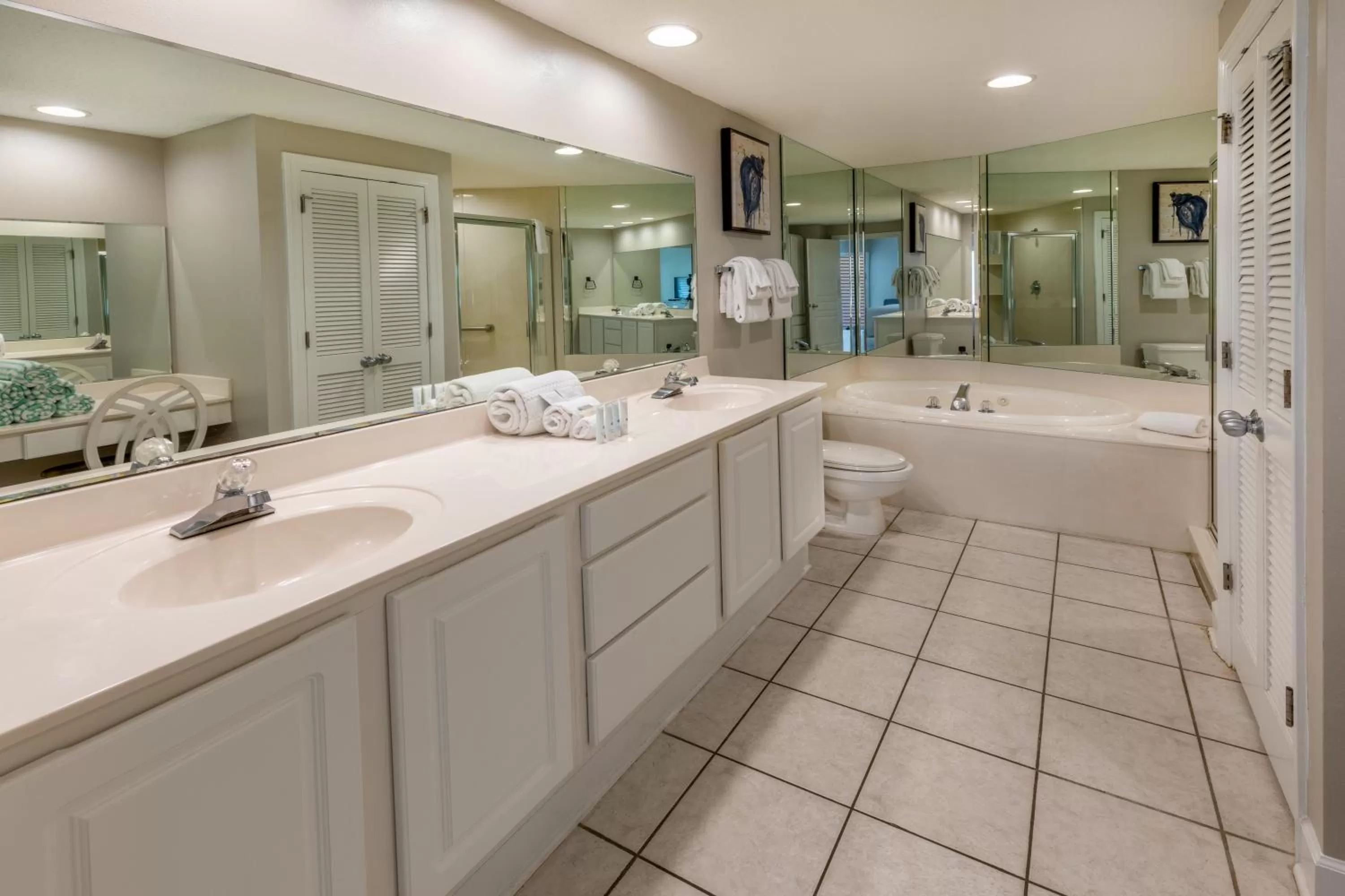 Bathroom in Palm Beach Resort Orange Beach a Ramada by Wyndham