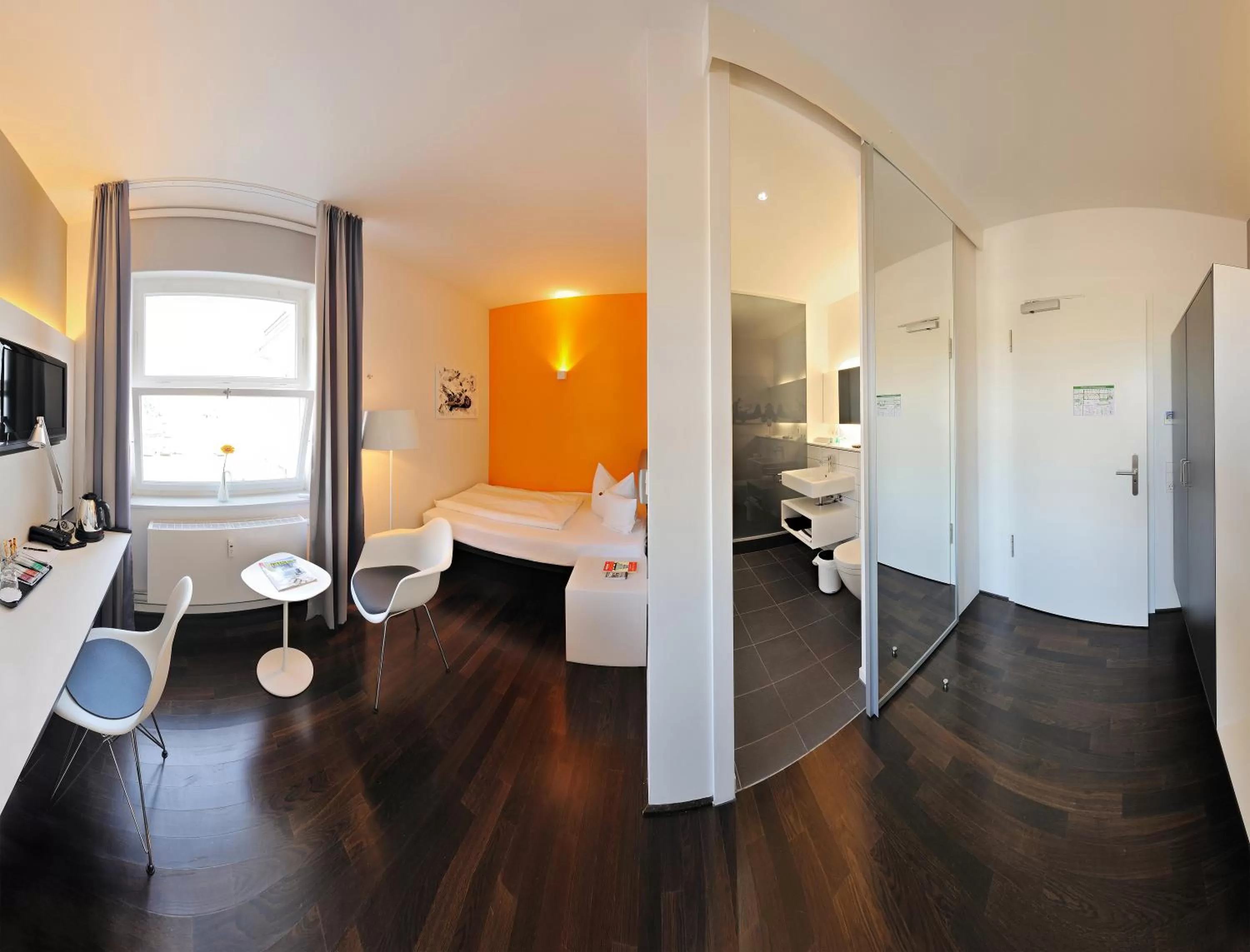 Bed in V8 HOTEL Classic Motorworld Region Stuttgart