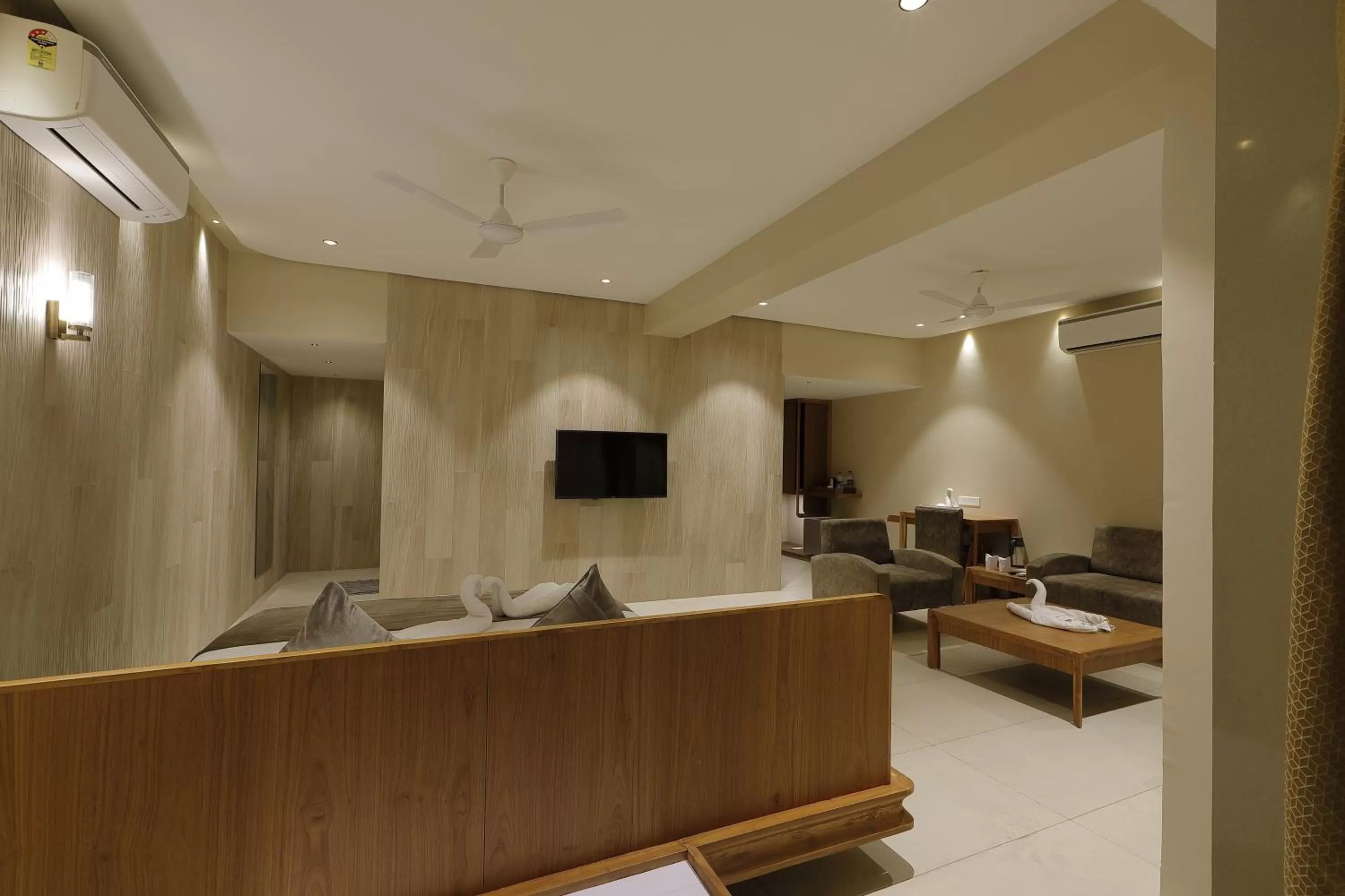 Photo of the whole room in Artilla Inn