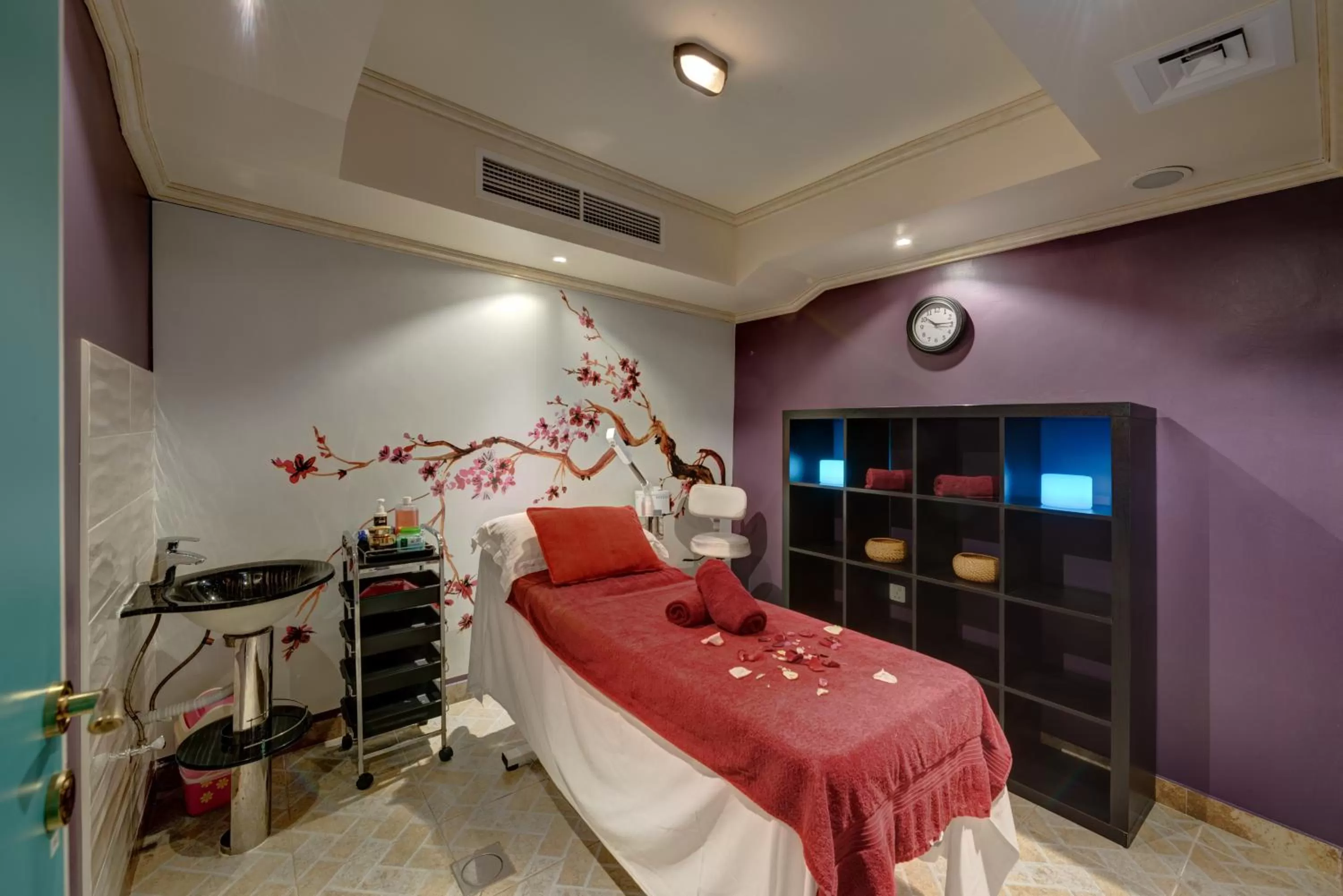Massage, Bed in Sahara Beach Resort & Spa
