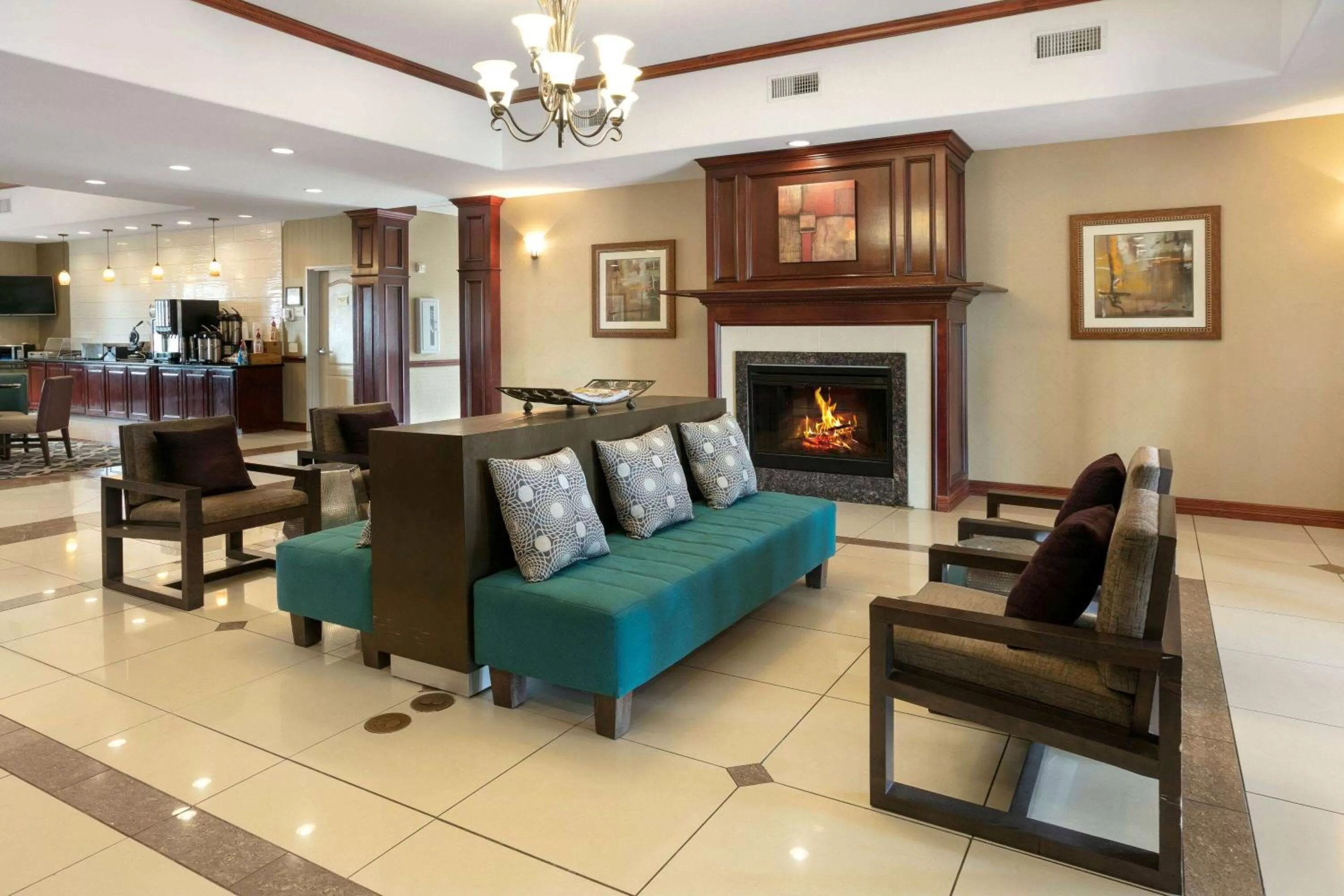 Lobby or reception in La Quinta by Wyndham Lindale