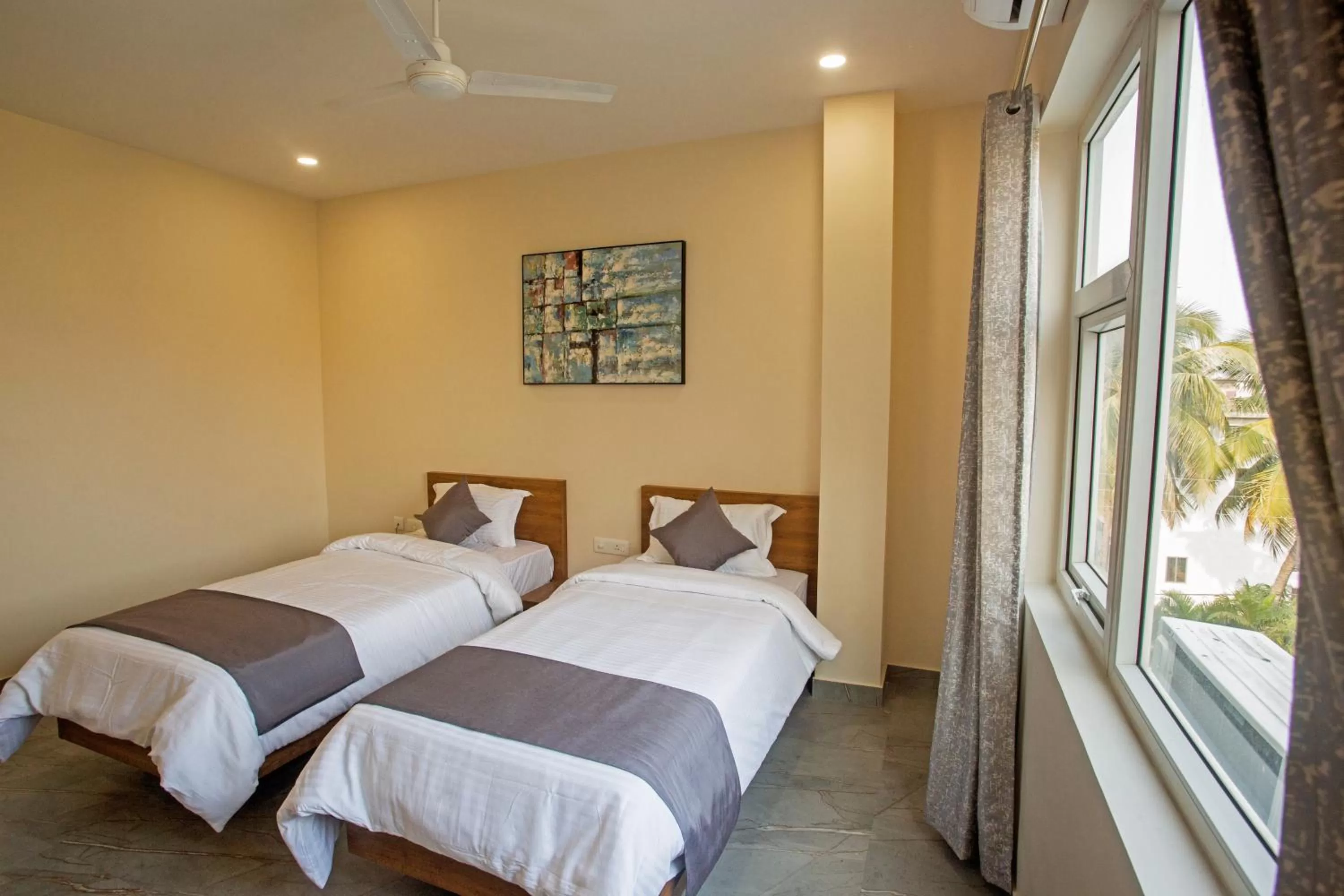 Bed in Grey House Inn