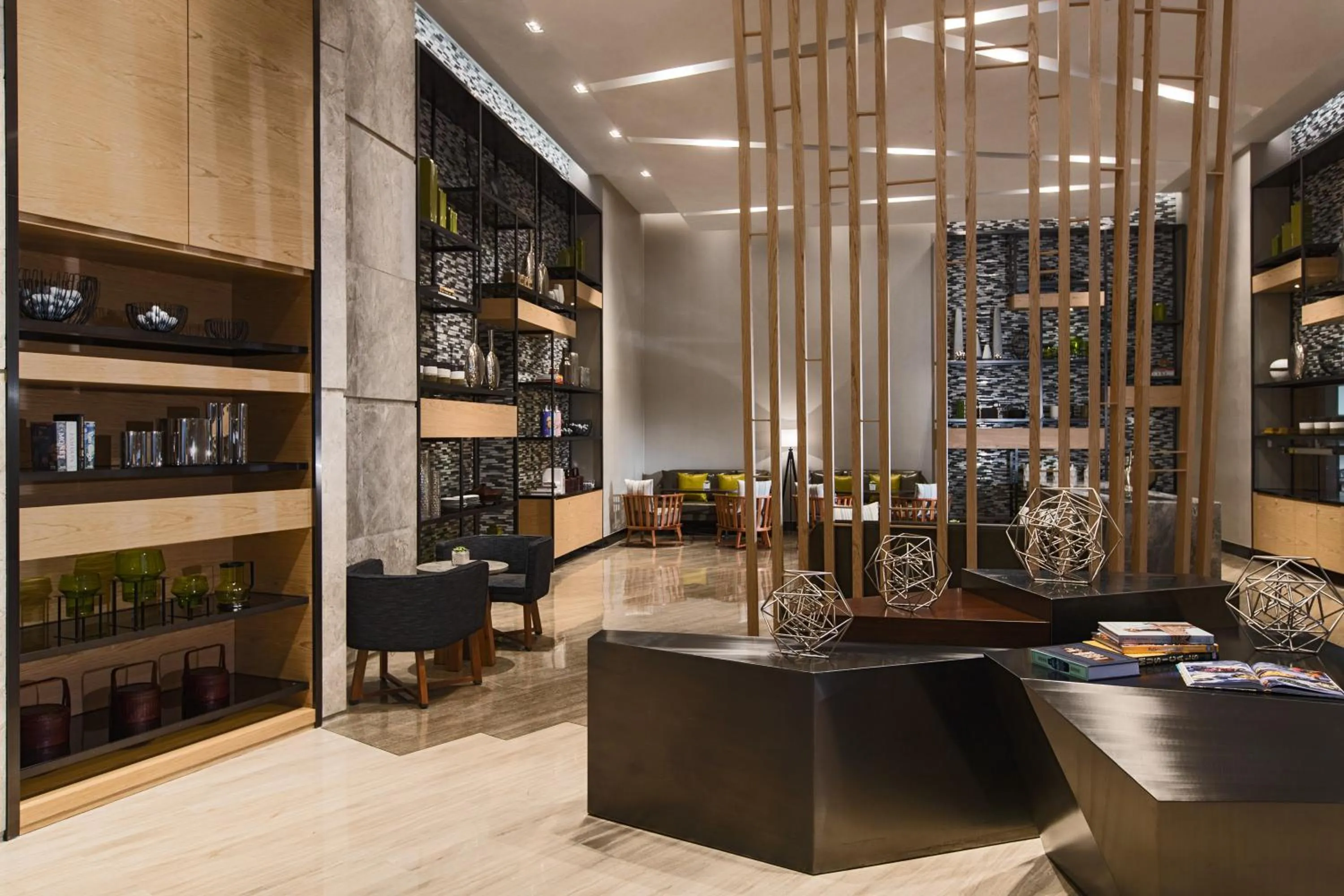 Lounge or bar in Renaissance Haikou Hotel