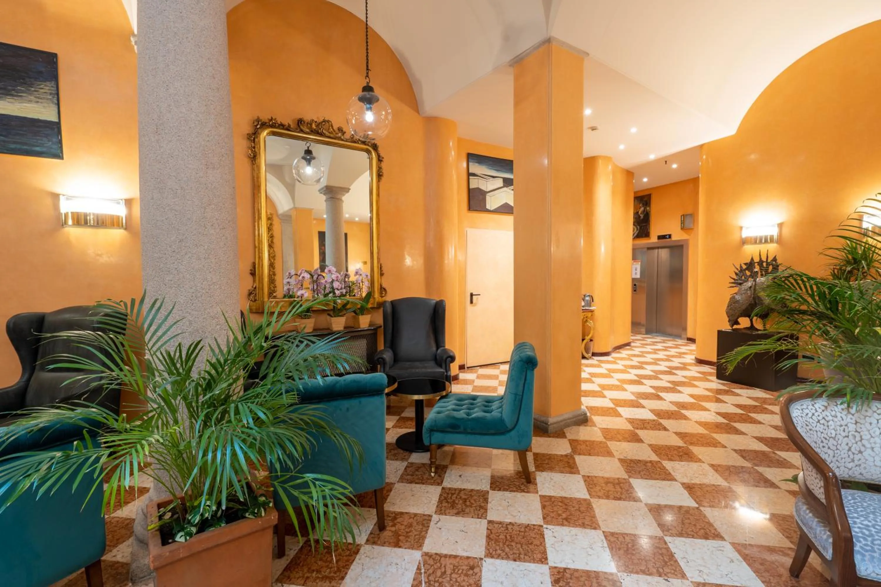 Lobby or reception in Hotel Regina