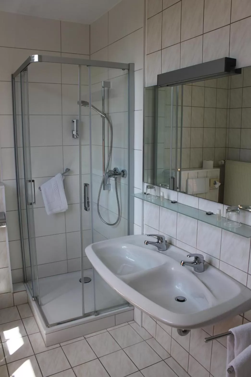 Bathroom in Hotel Am Römerwall