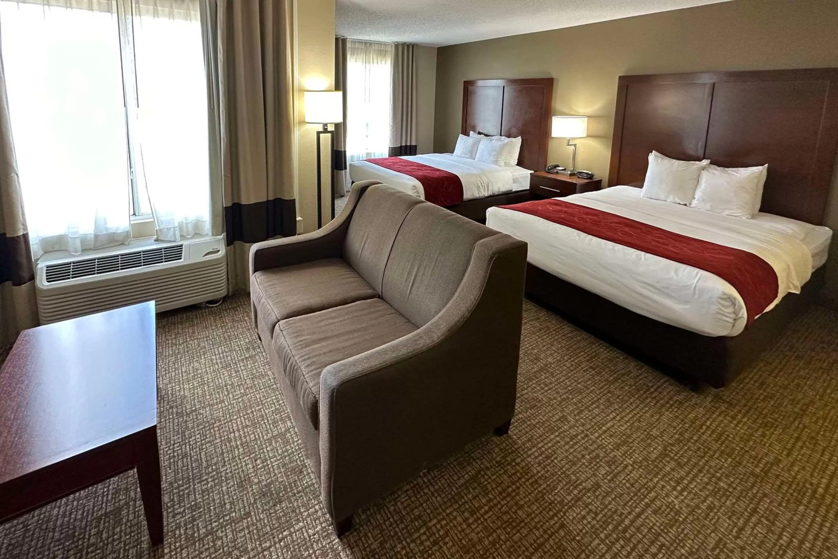 Bedroom, Bed in Charlotte Suites by IHG