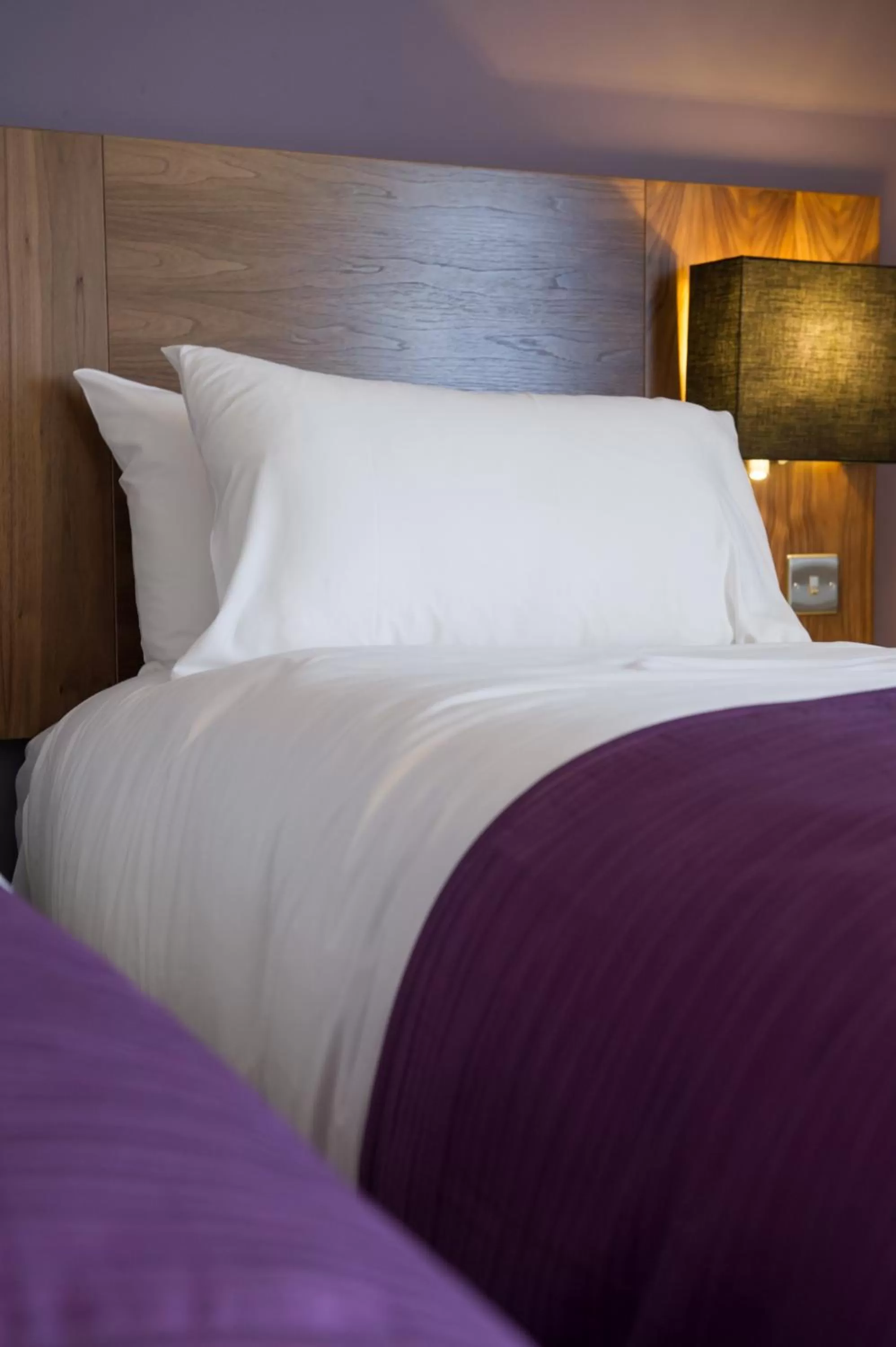 Bedroom, Bed in Toby Carvery Exeter M5 J30 by Innkeeper's Collection