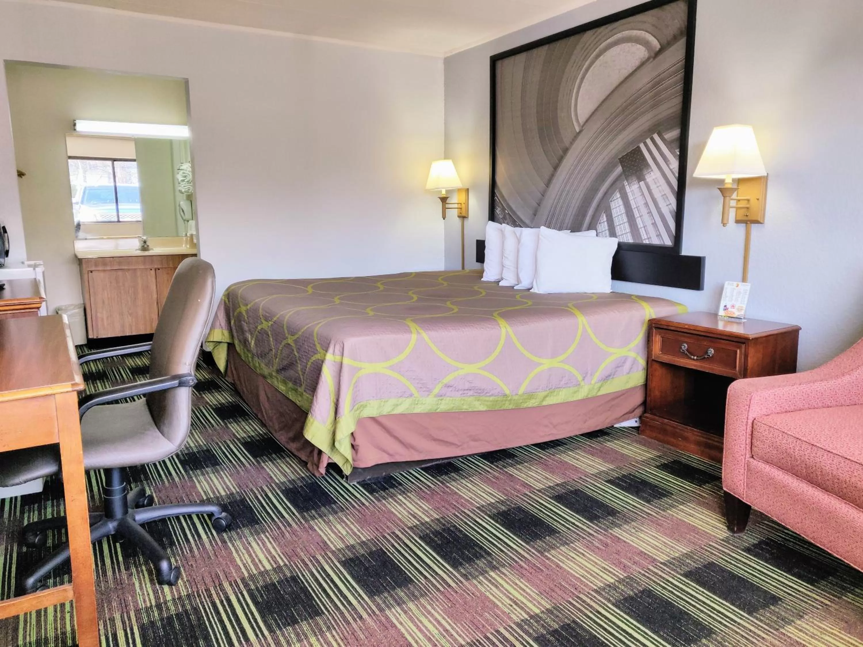 Bed in Sprucewood Inn