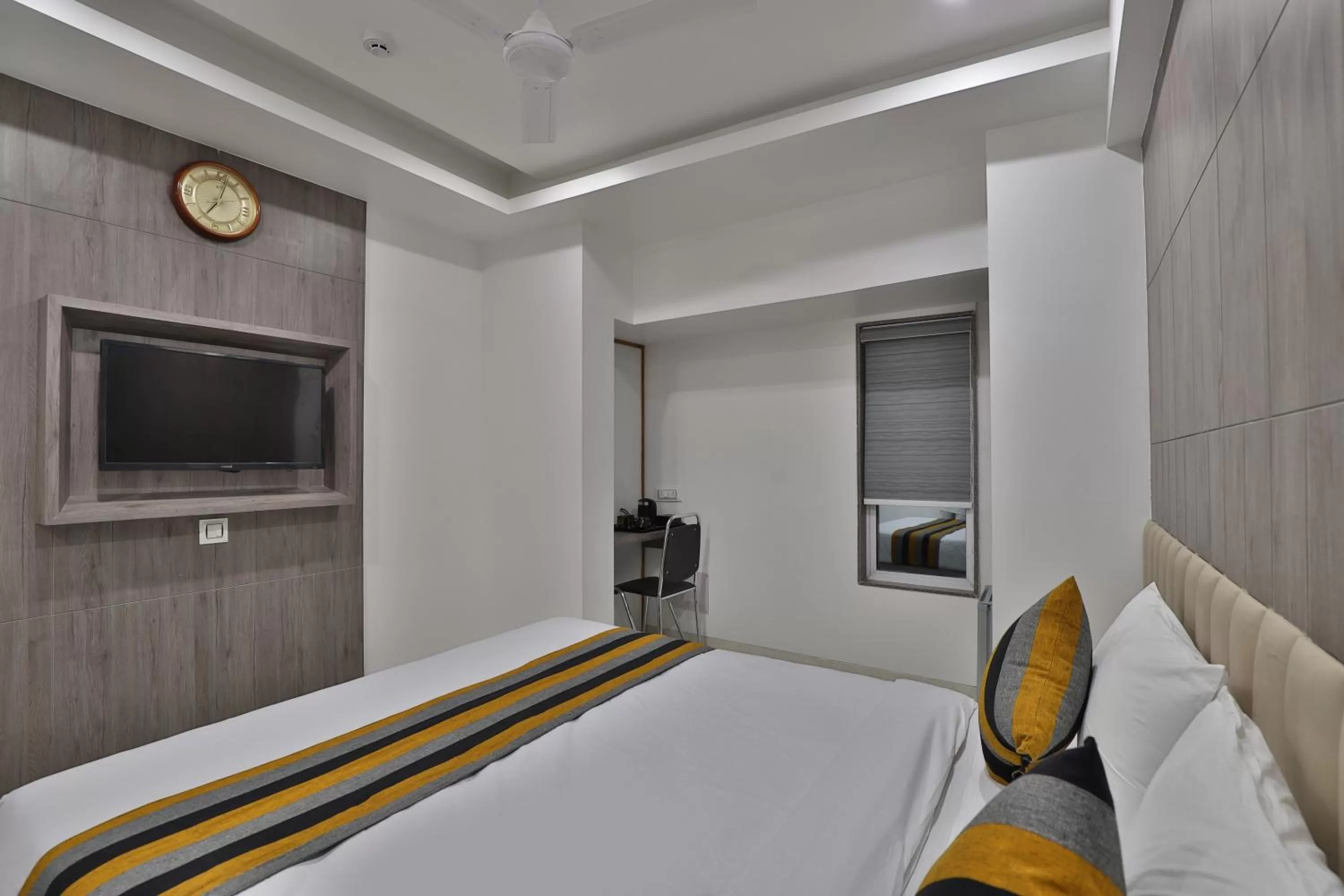 Bedroom, Bed in HOTEL LE GRAND