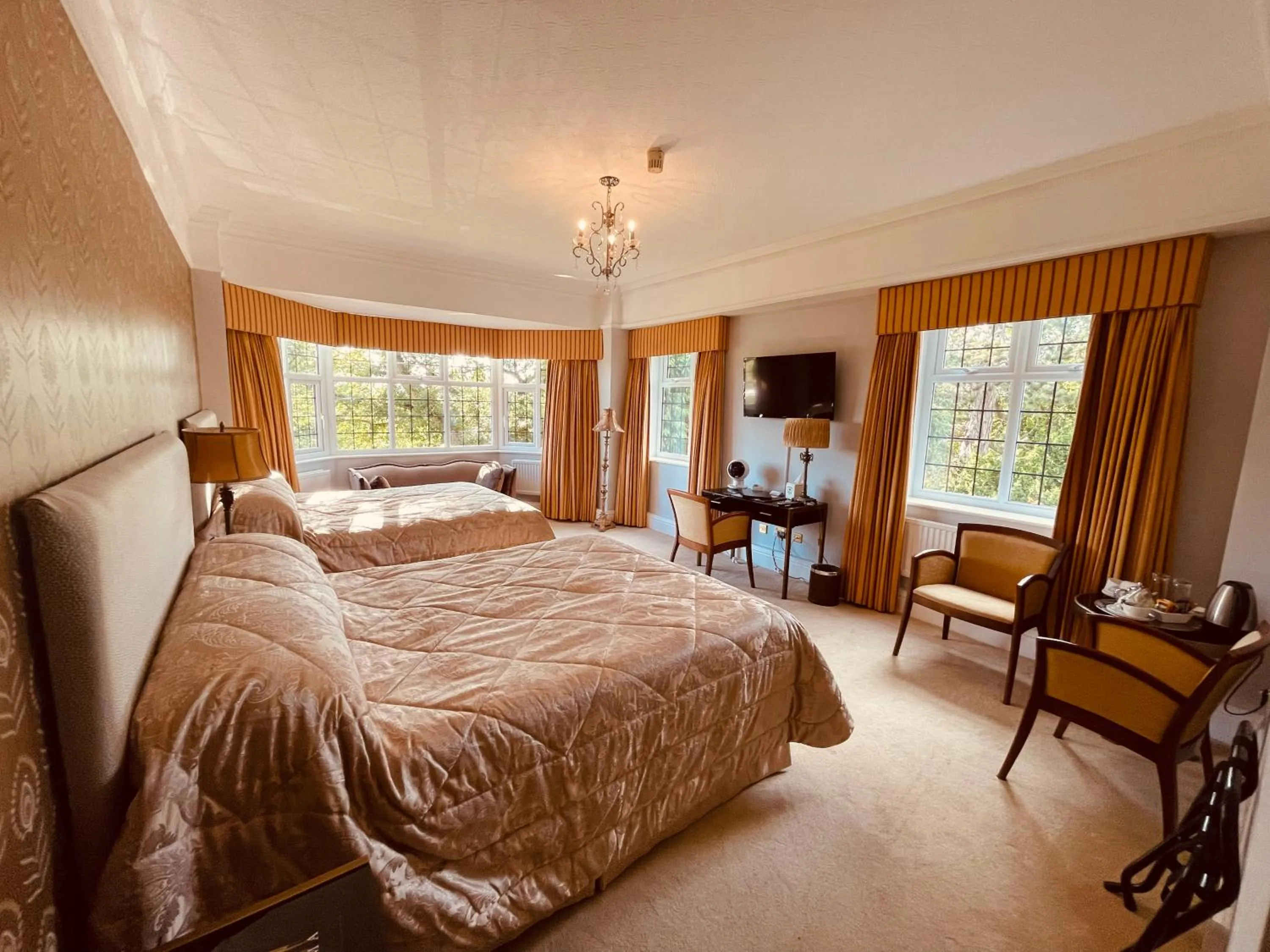 Photo of the whole room, Bed in Nuthurst Grange Country House Hotel & Restaurant