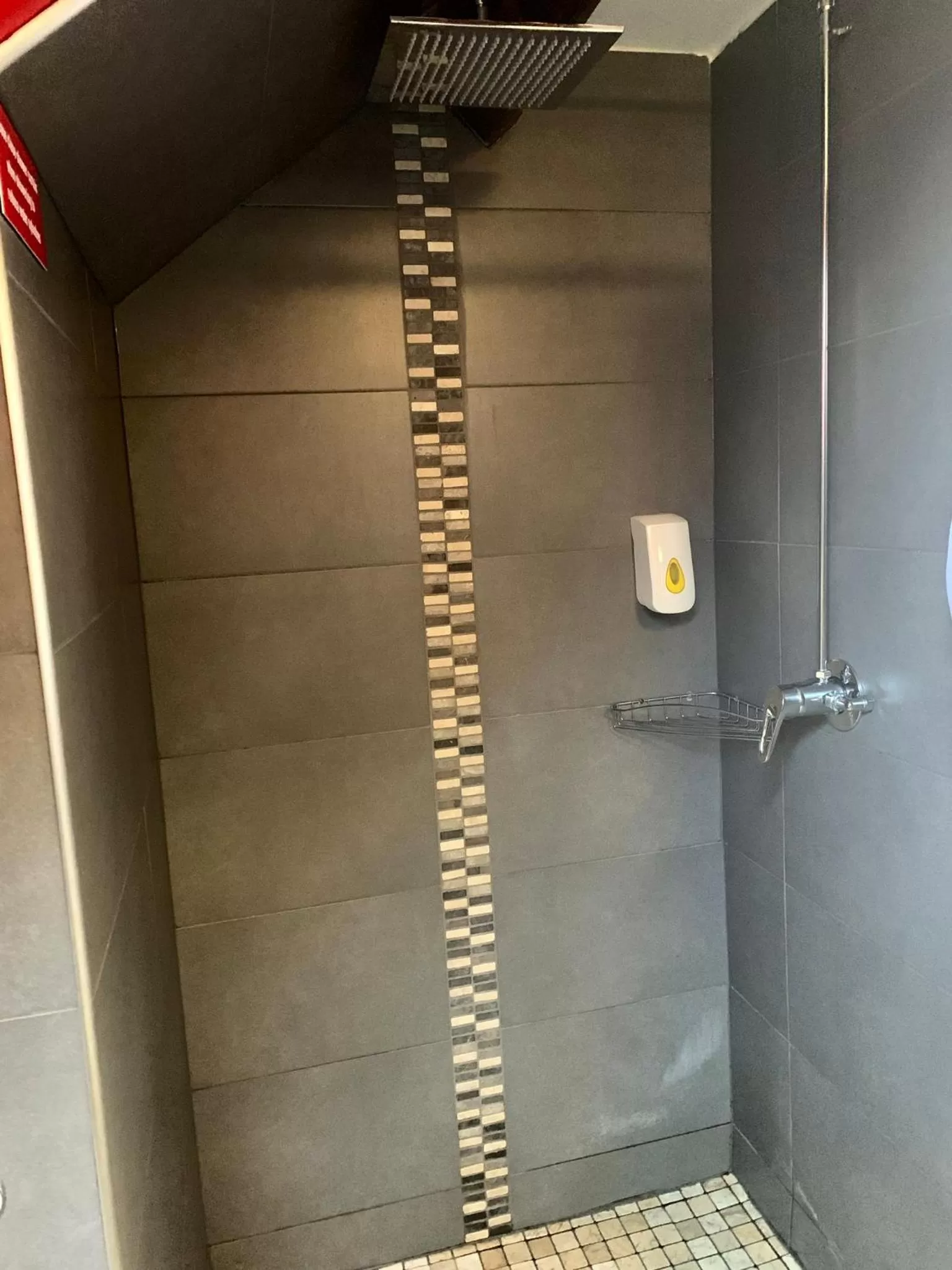 Bathroom in Bennetts Hotel