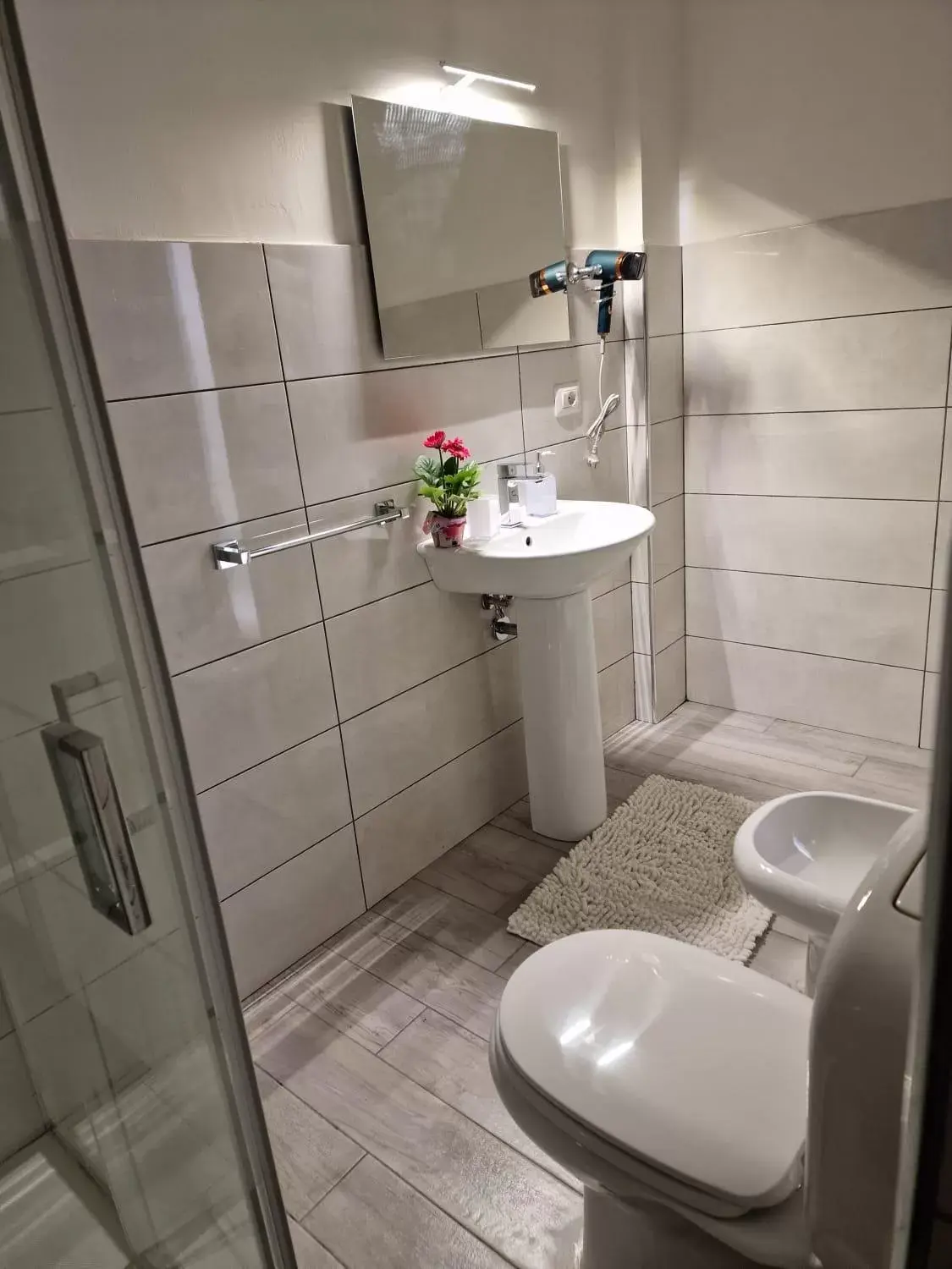 Superior King Room in La Stazione 92 Superior King Room in La Stazione 92