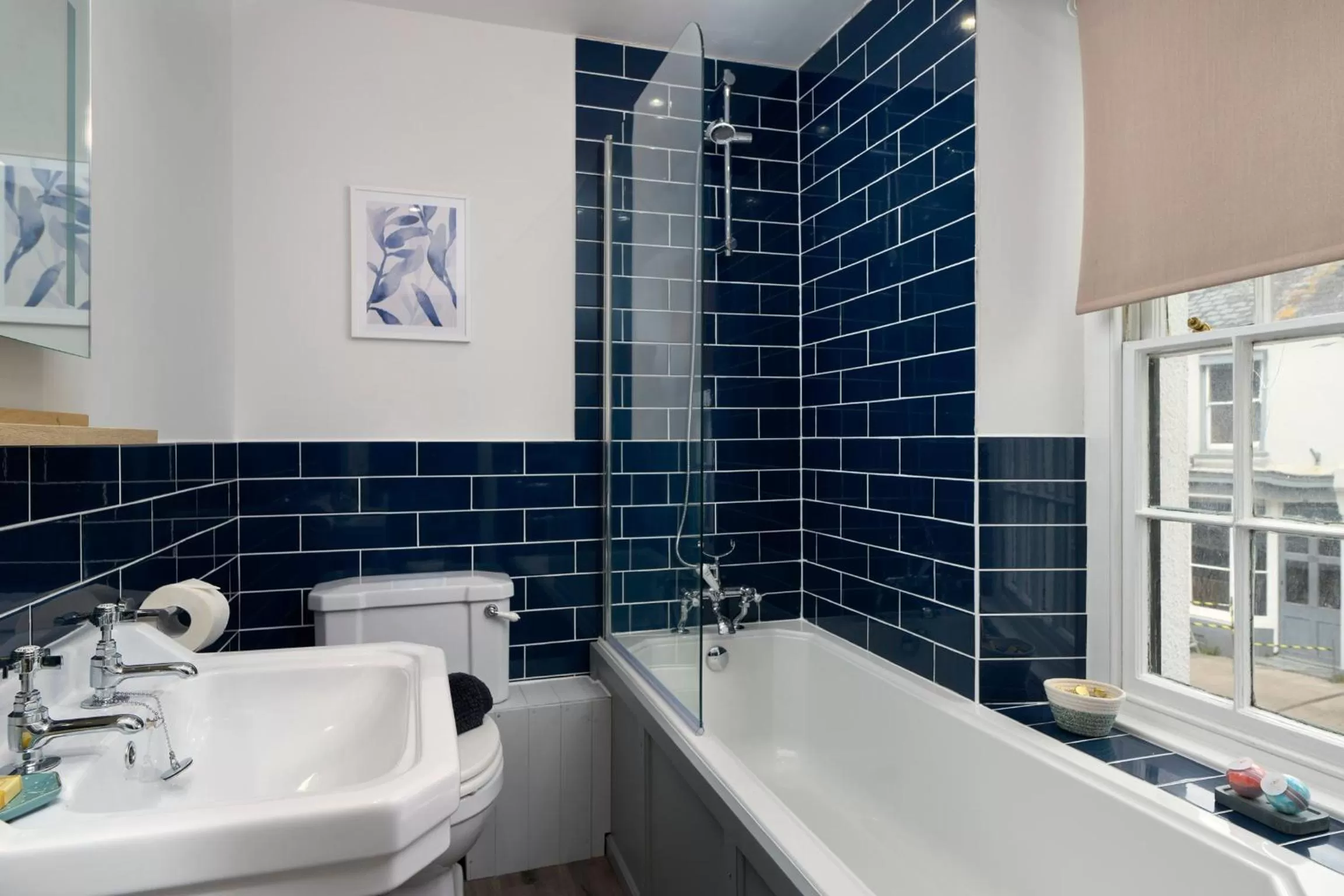 Bathroom in The White Hart Hotel