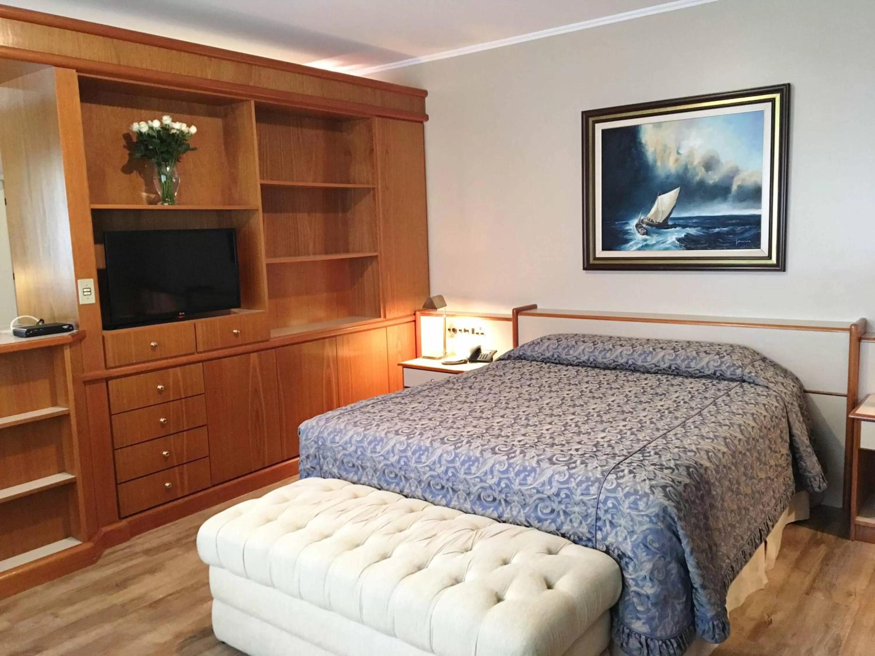 Bedroom, Bed in Cosmos Hotel