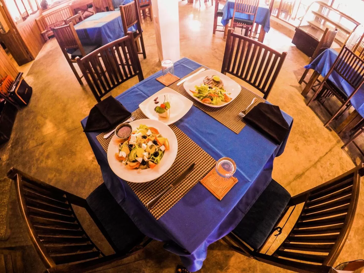 Restaurant/Places to Eat in Surf Sea Breeze