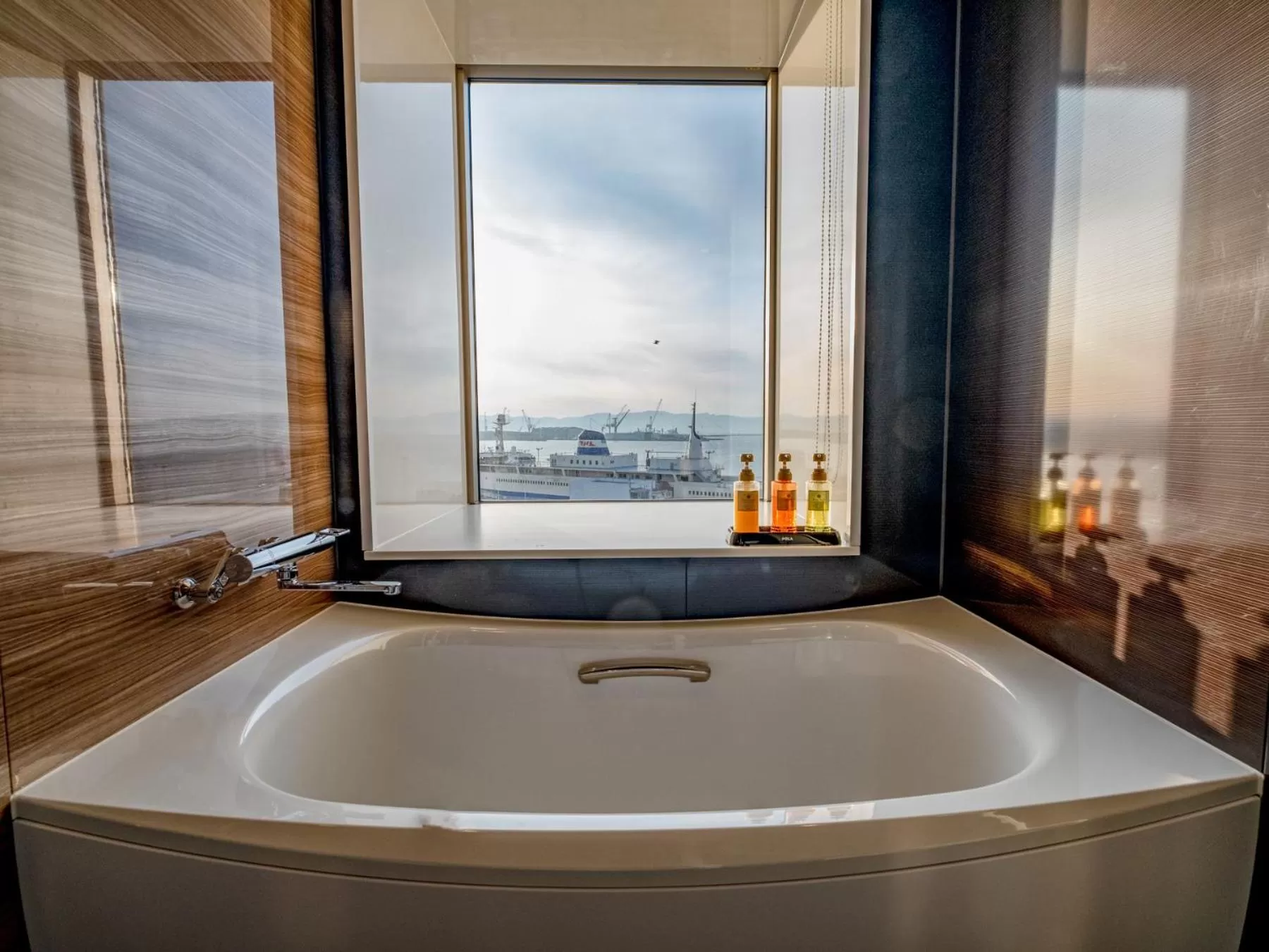 Bathroom in Tokyu Stay Hakodate Asaichi Akarinoyu