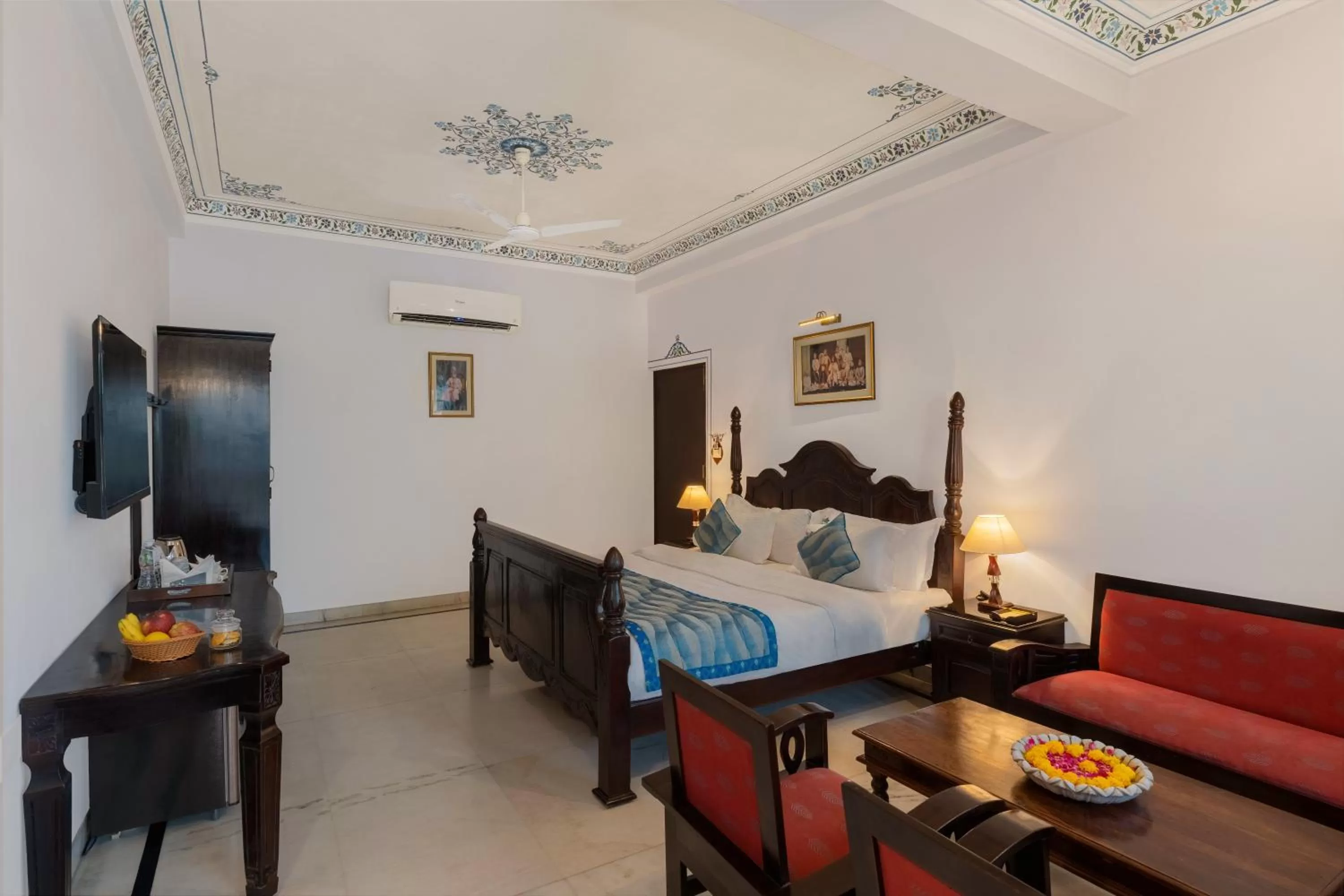 King Room with Lake View in Panna Vilas - A Lake Facing Boutique Hotel