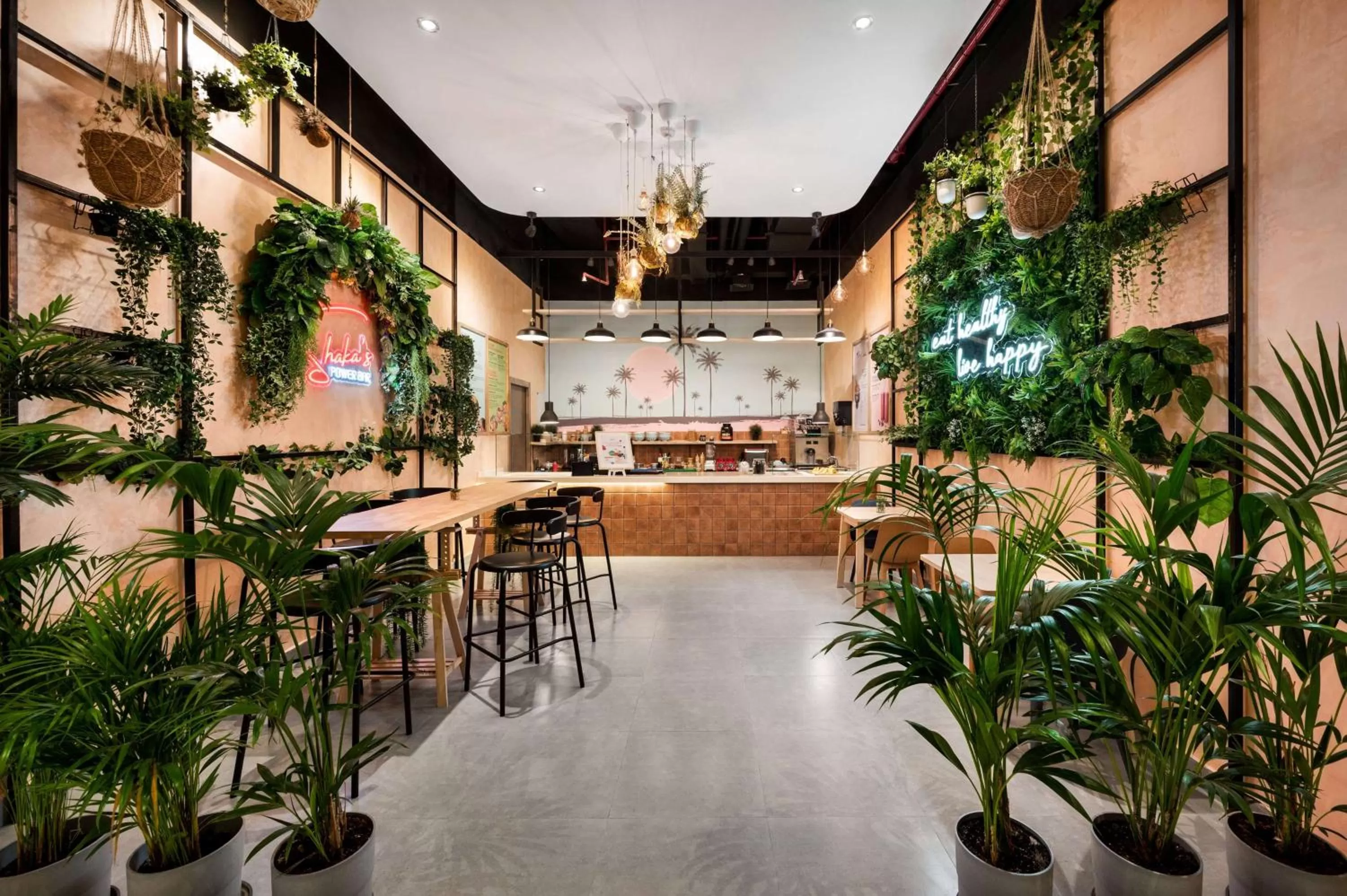 Restaurant/places to eat in Wyndham Doha West Bay