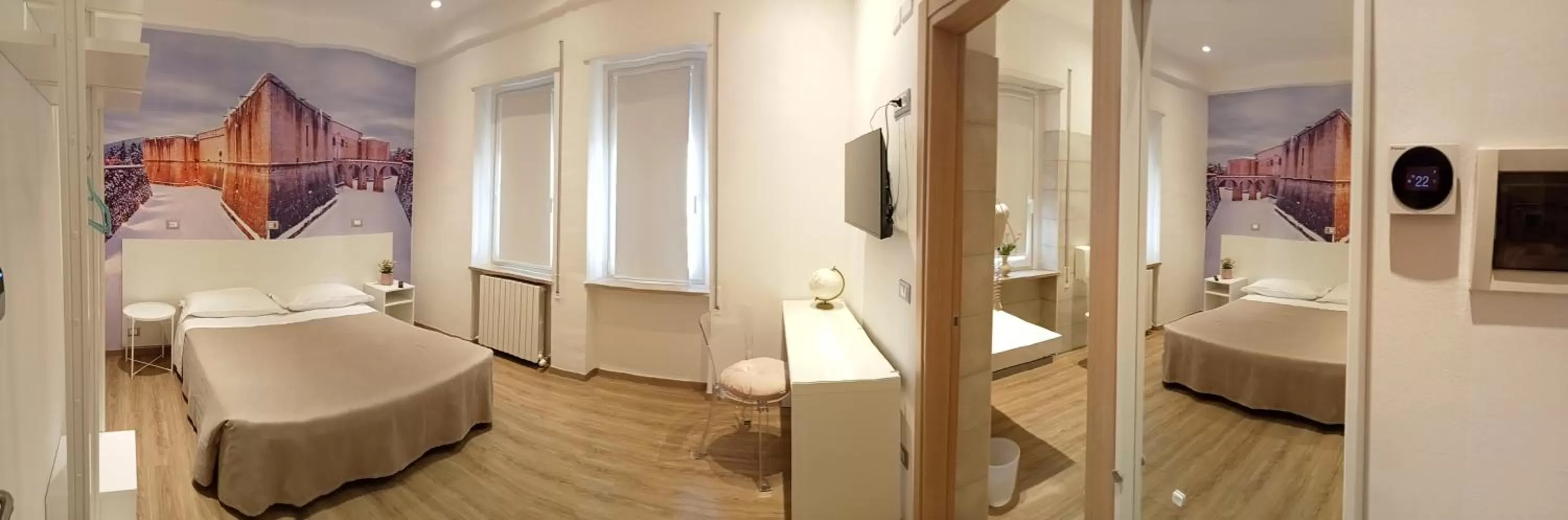 Shower in Hotel Porta Rivera