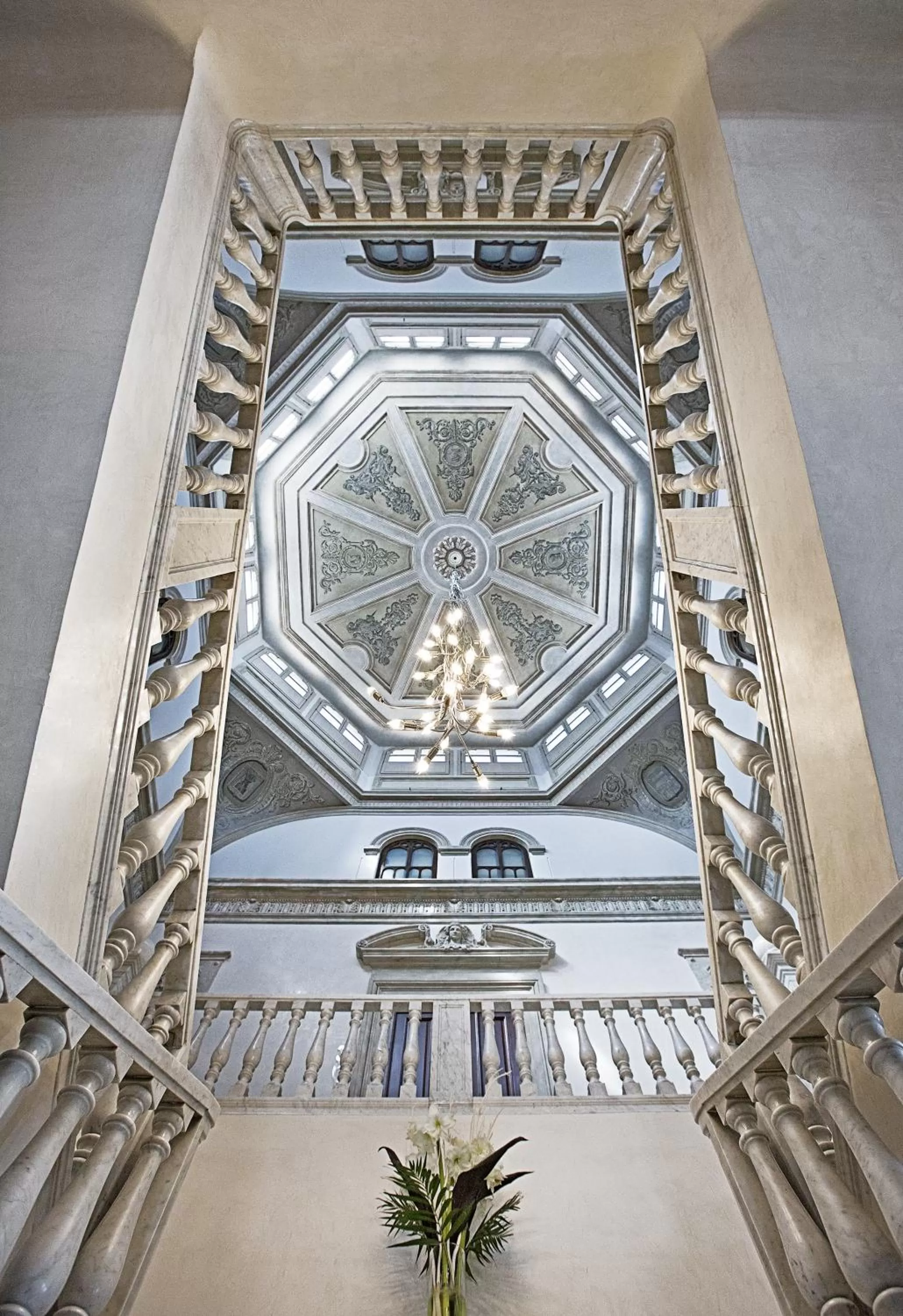 Lobby or reception in Hospes Palacio de los Patos, a Member of Design Hotels