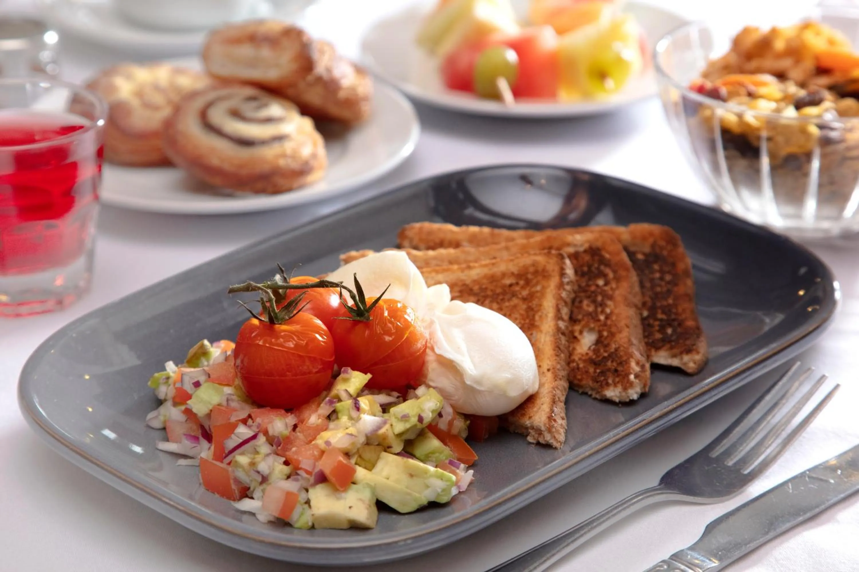 Breakfast in Rogerthorpe Manor Hotel