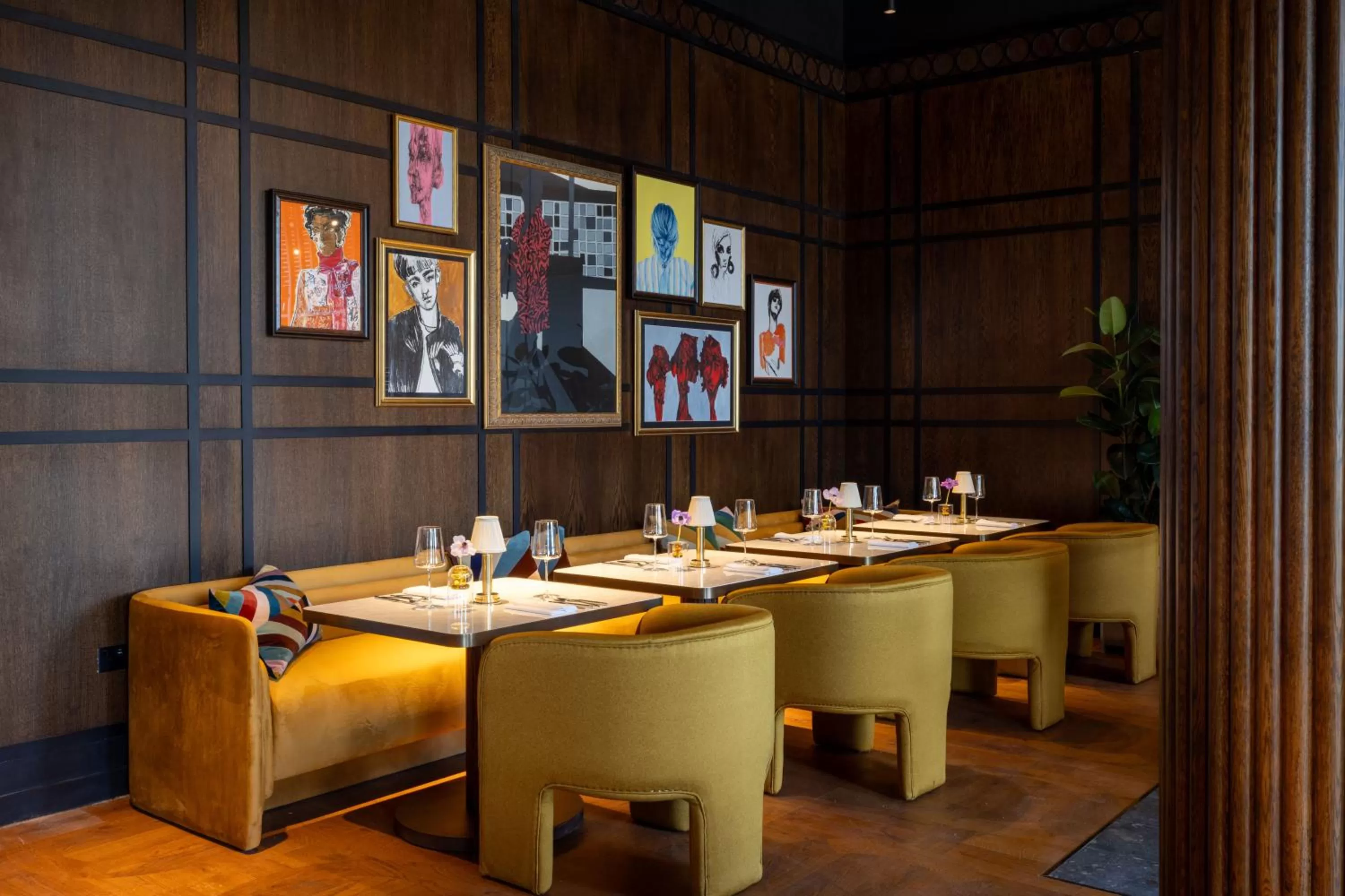 Restaurant/Places to Eat in Virgin Hotels Glasgow