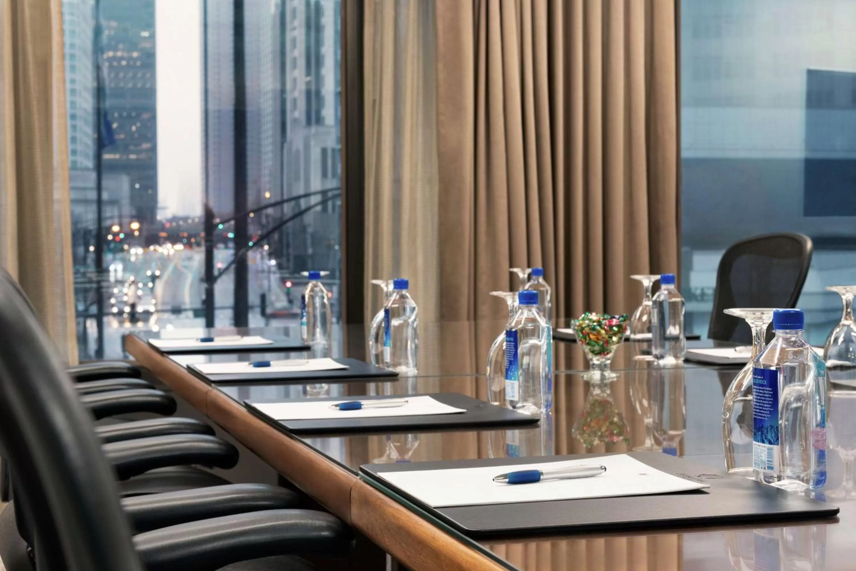 Meeting/conference room in DoubleTree by Hilton Chicago Magnificent Mile