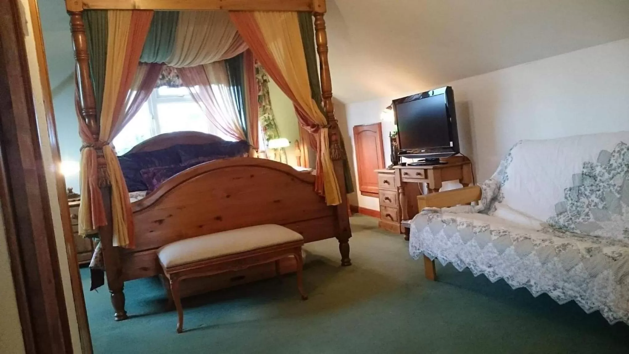 Bed in Shiralee bed and breakfast