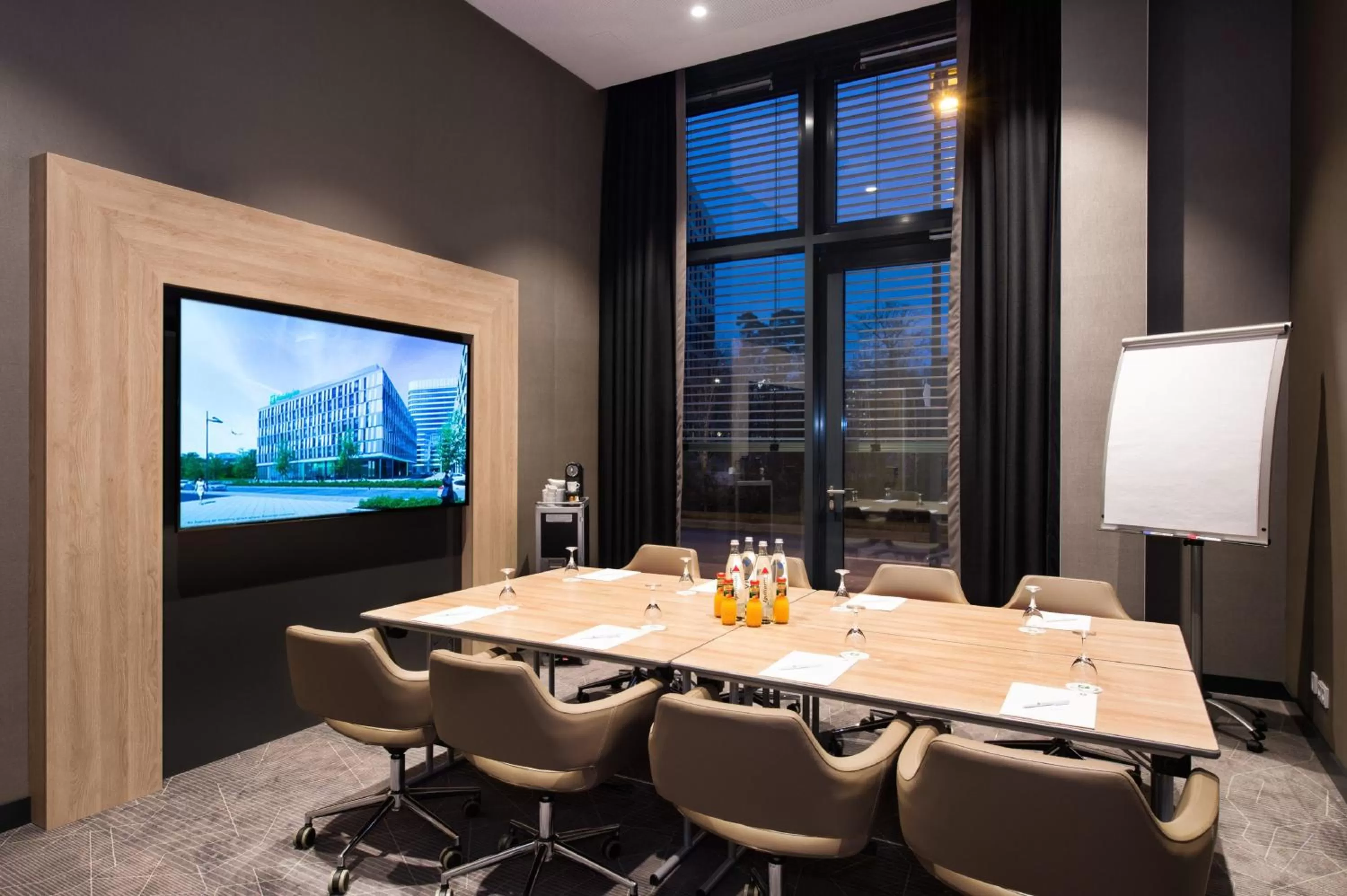 Meeting/conference room in Holiday Inn Frankfurt Airport by IHG