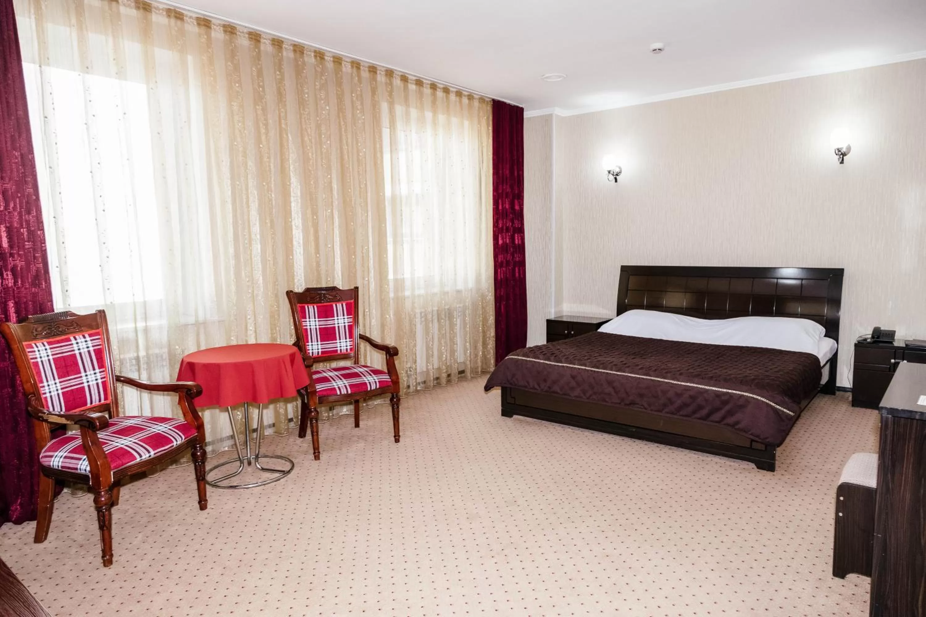 Bed in Golden Palace