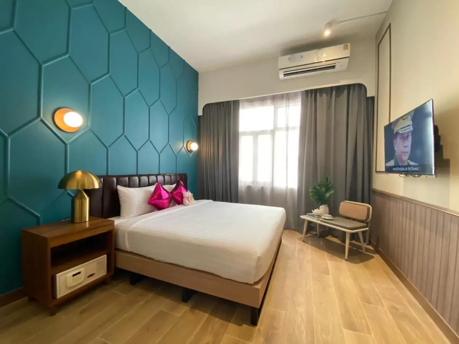 Premier Room with Bathtub in Miami Hotel Bangkok Premier Room with Bathtub in Miami Hotel Bangkok