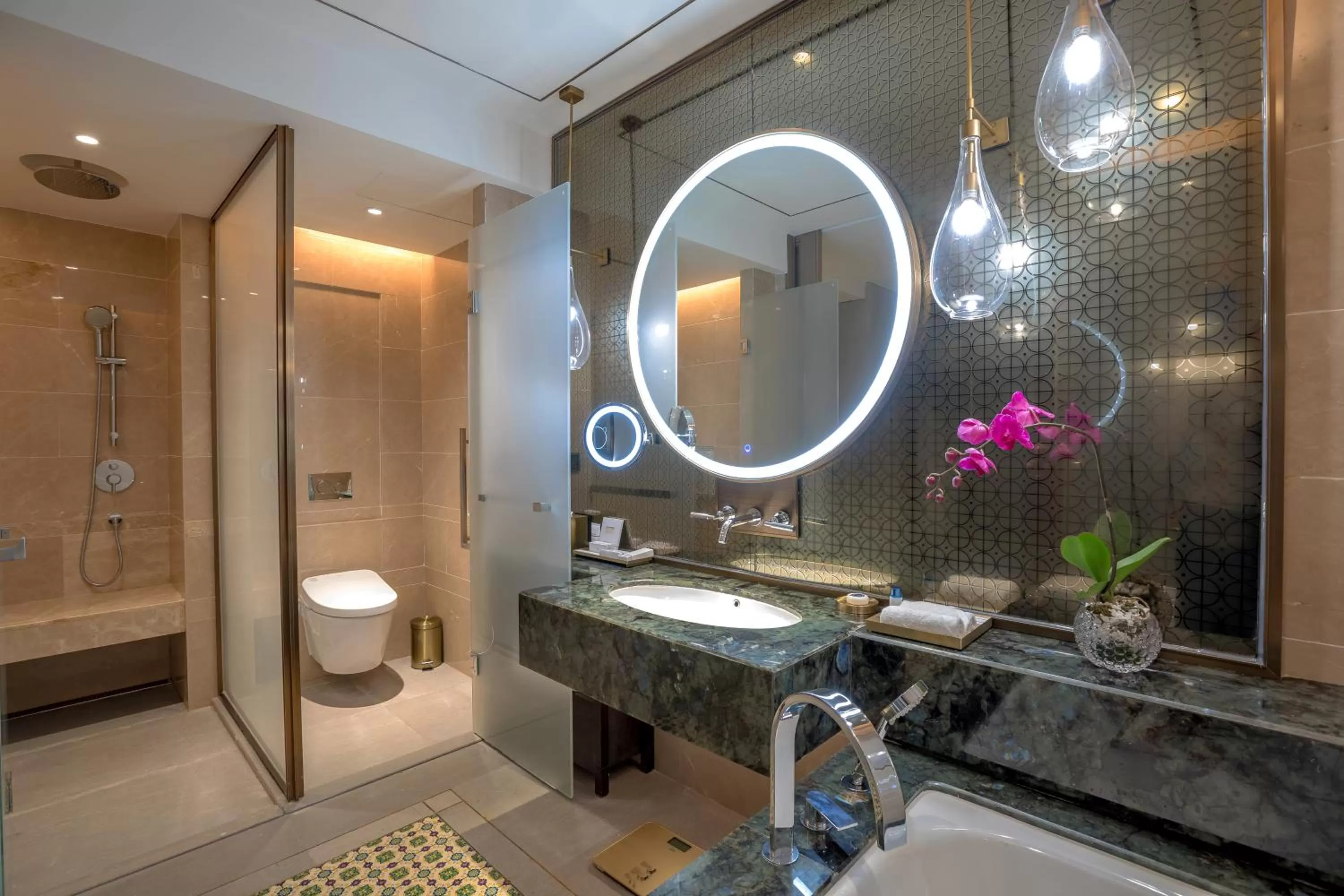 Bathroom in Pan Pacific Yangon
