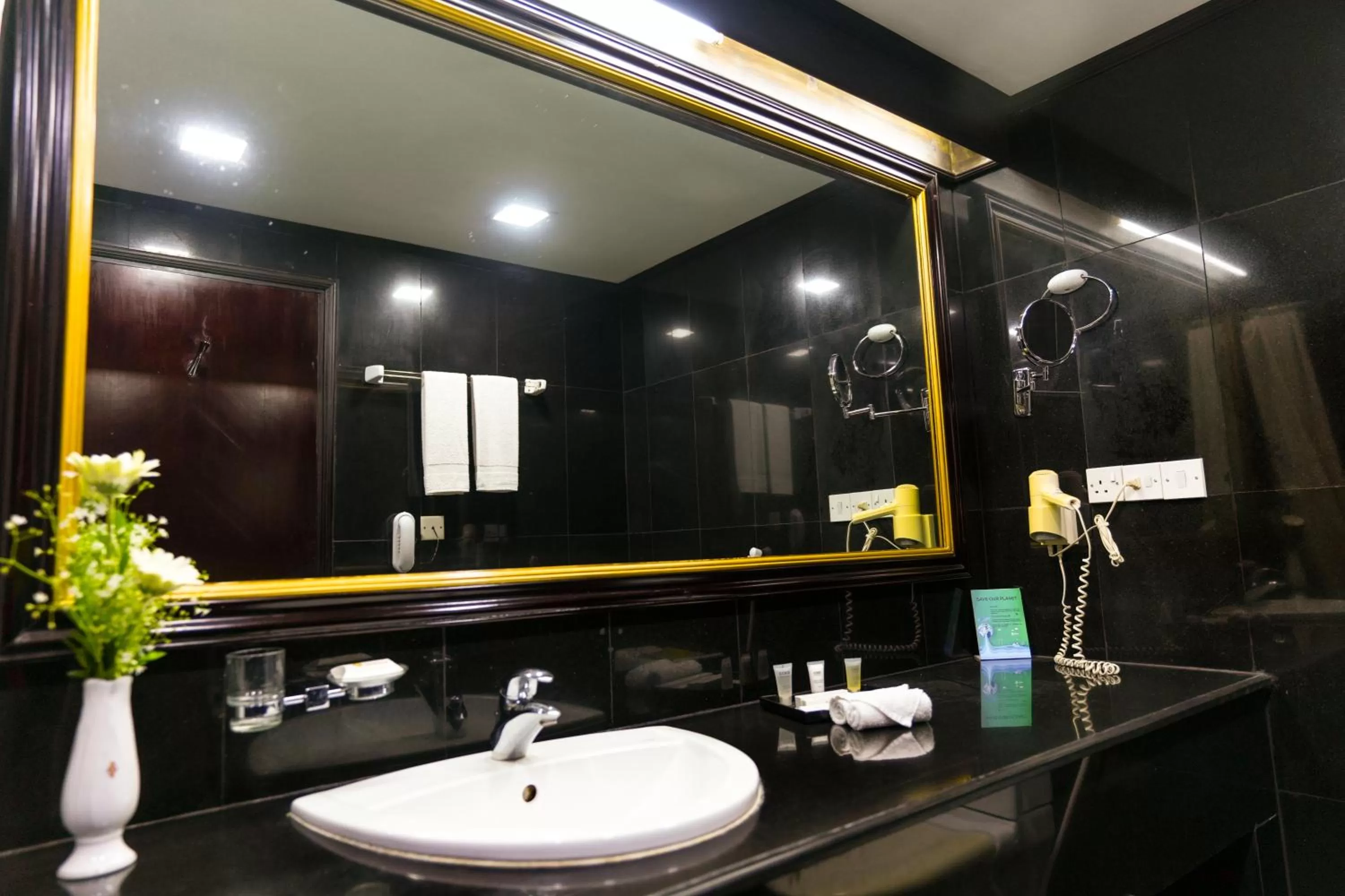 Bathroom in Hotel Sarina