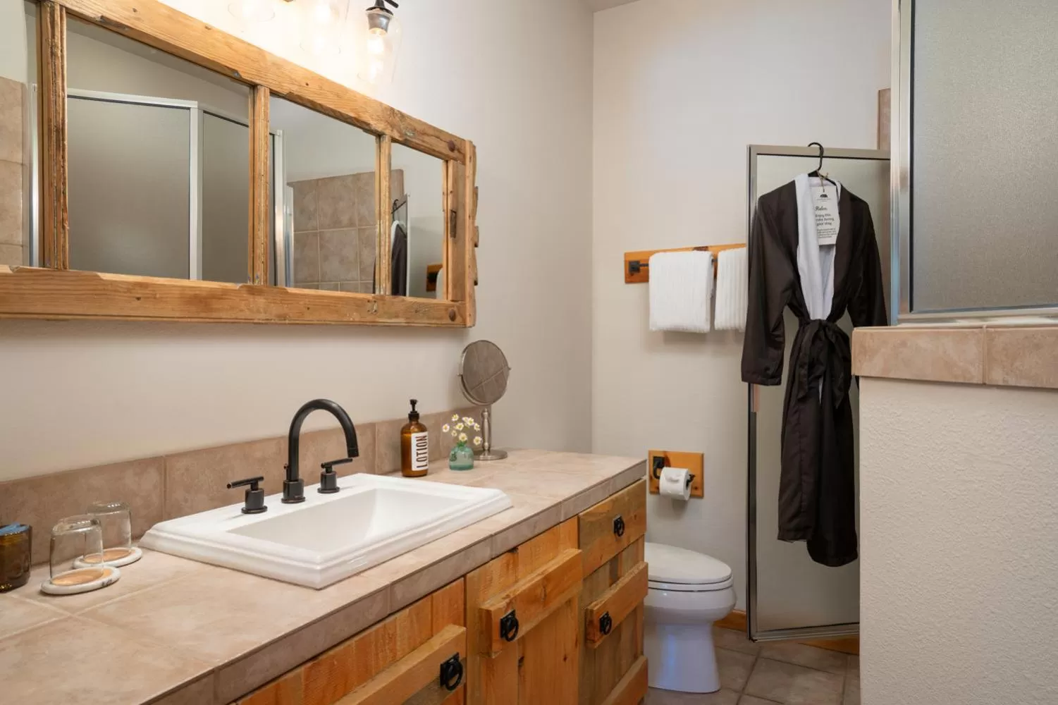 Bathroom in Black Bear Lodge